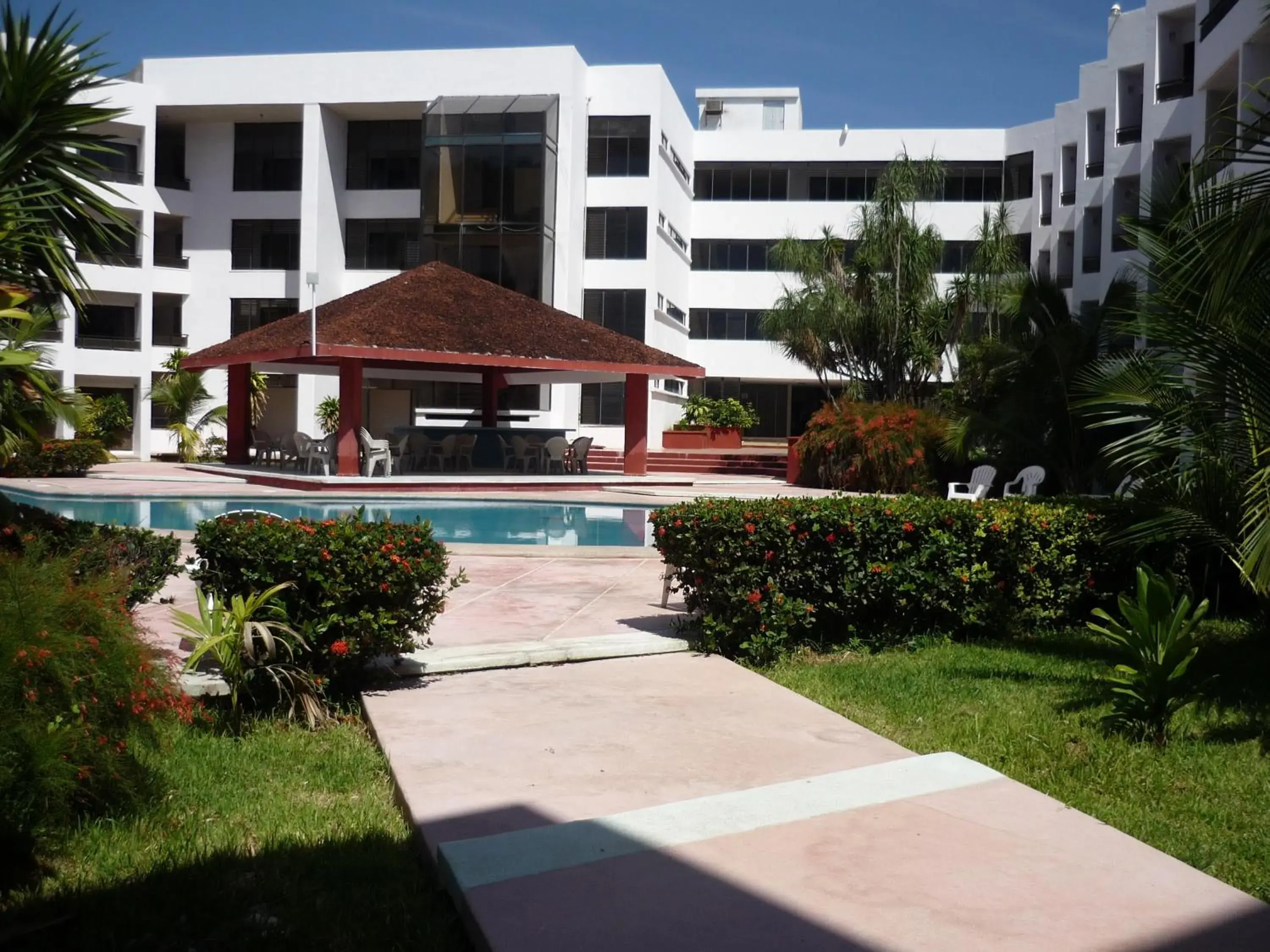 Facade/entrance, Property Building in Hotel Debliz