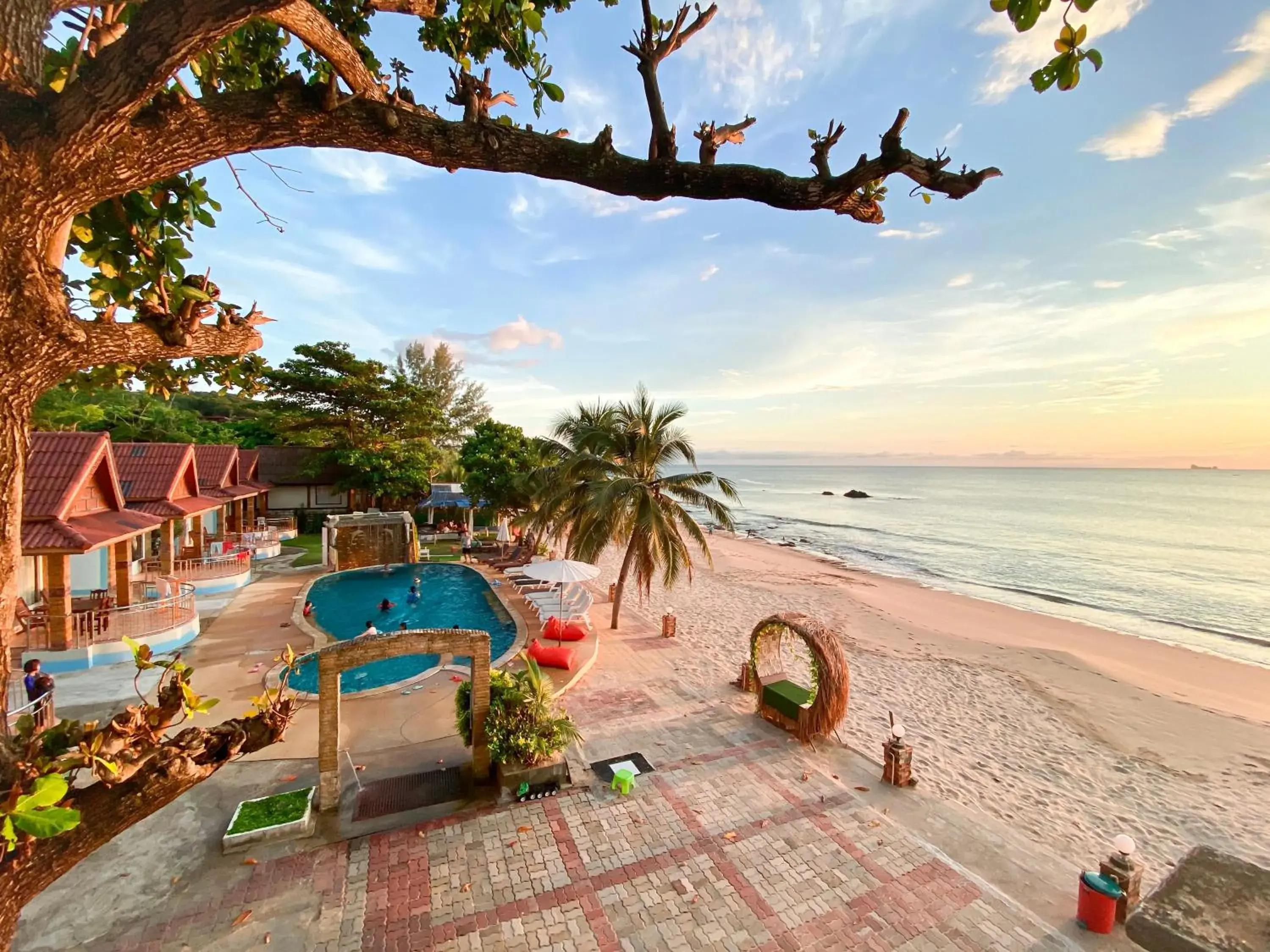 Pool View in Lanta Paradise Beach Resort