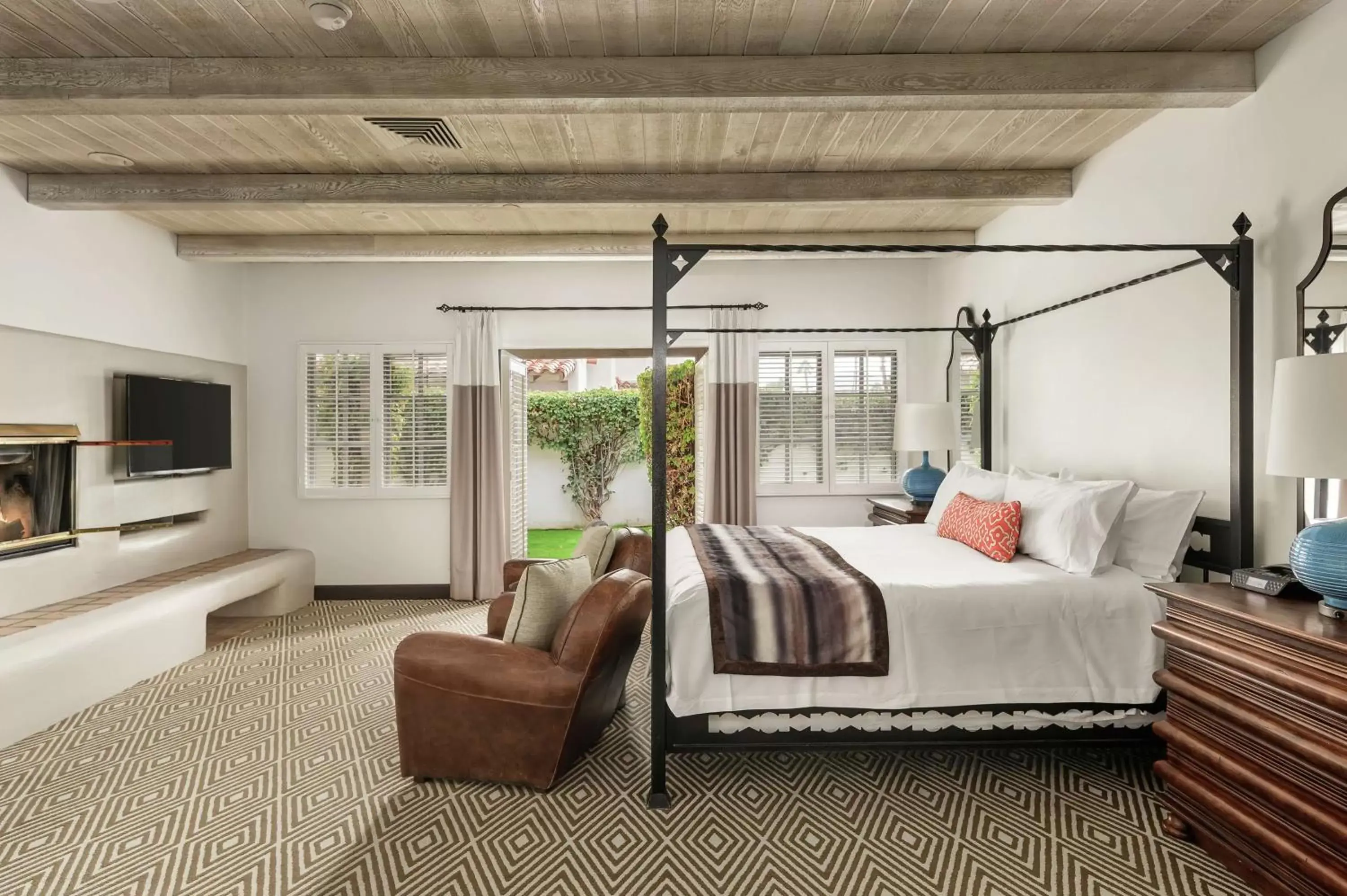 Bedroom in La Quinta Resort & Club, Curio Collection