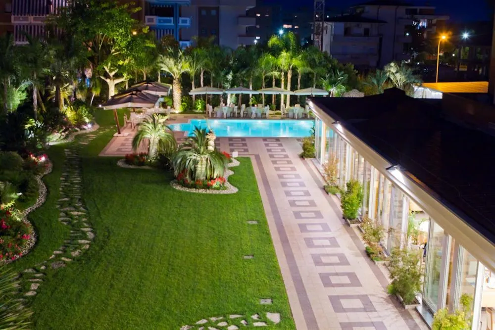 Swimming pool in Hotel Ares