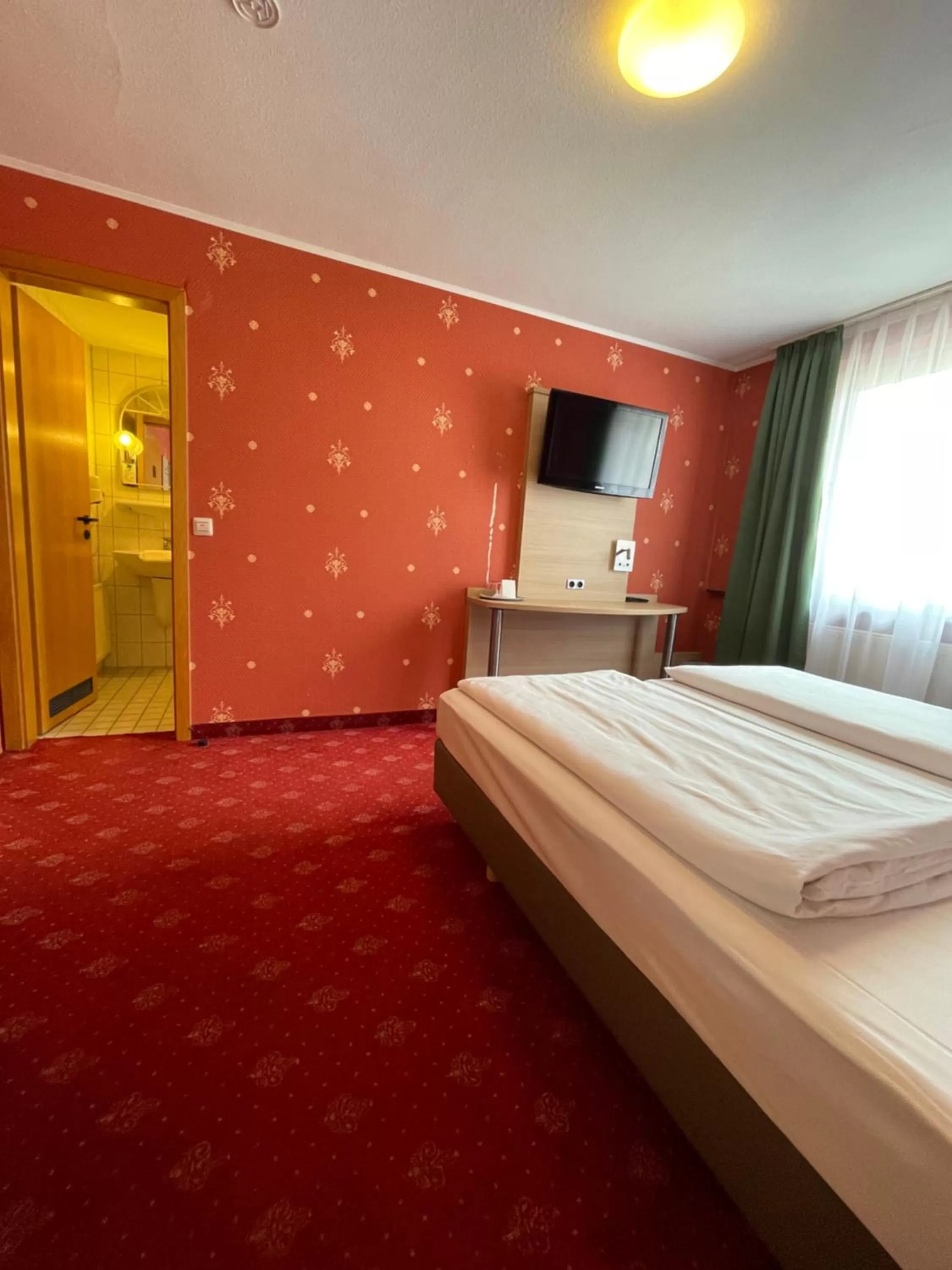 Photo of the whole room, Bed in Hafner Hotel- Apartment