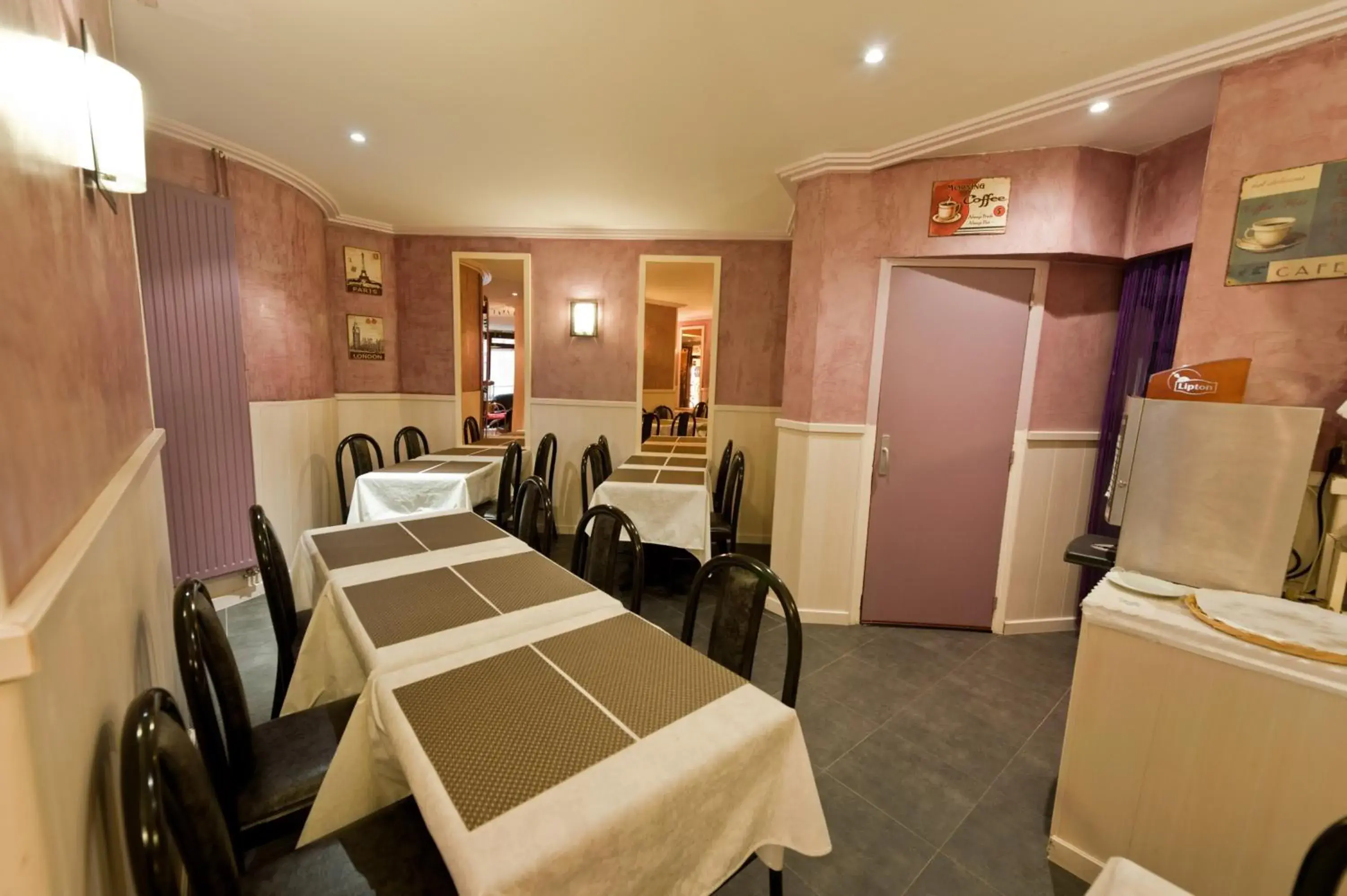 Restaurant/places to eat in Hotel Royal Bergère Restaurant/places to eat in Hotel Royal Bergère