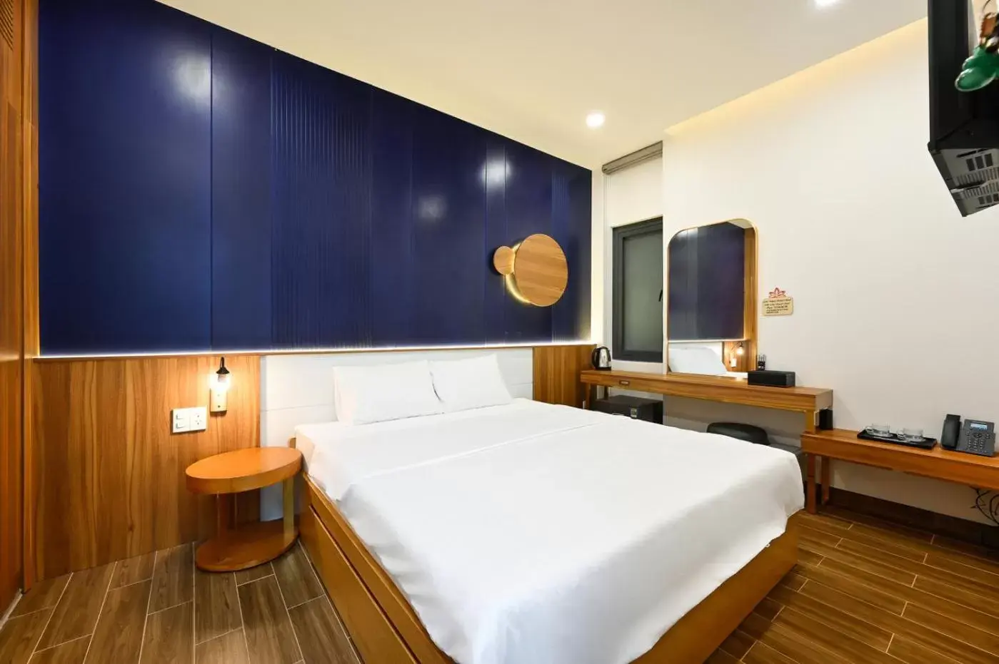 Standard Double Room in Lotus Airport Hotel Saigon Standard Double Room in Lotus Airport Hotel Saigon