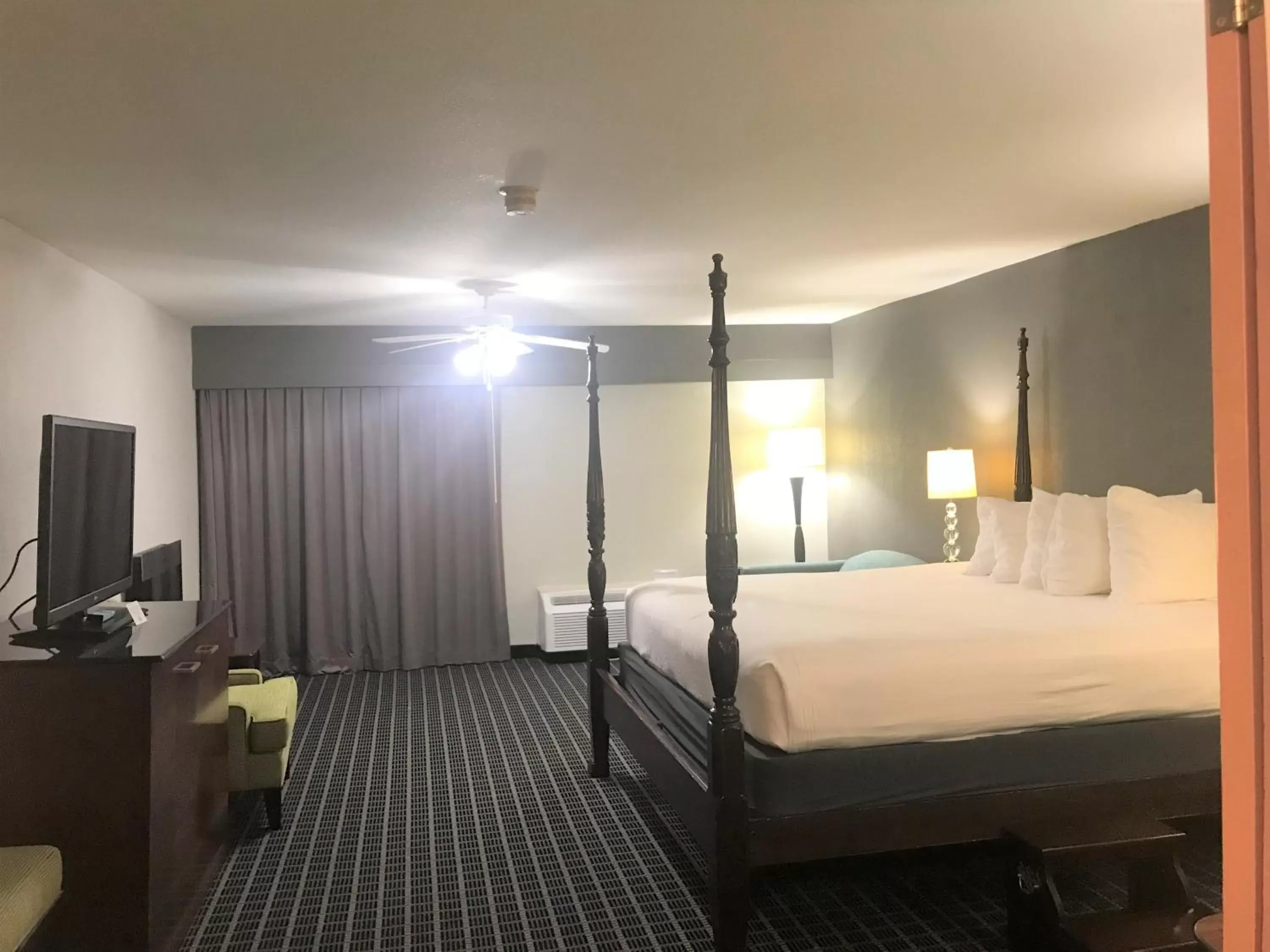 Bed in SureStay Plus Hotel by Best Western Greenwood