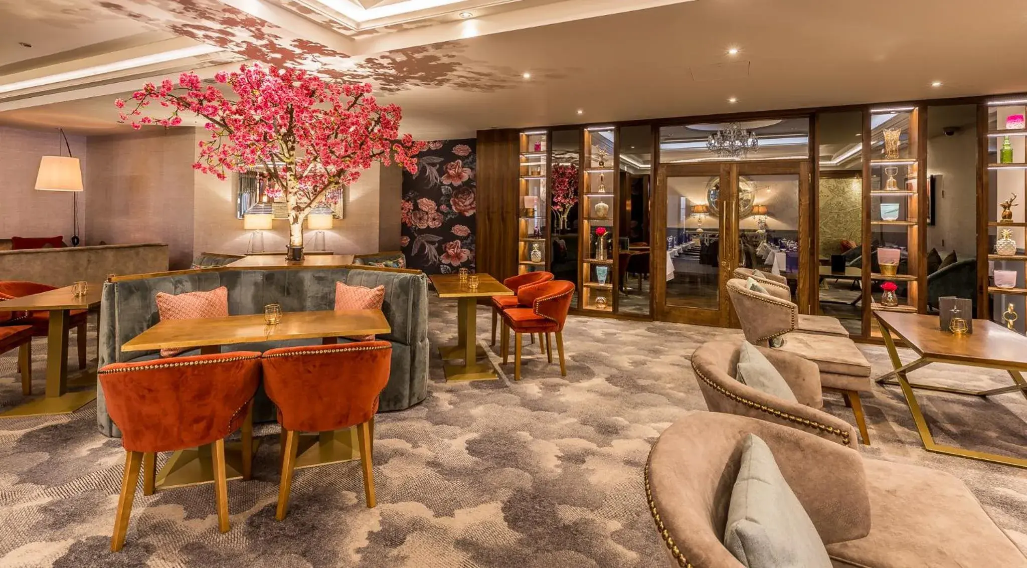 Lobby or reception, Restaurant/Places to Eat in Dublin Skylon Hotel