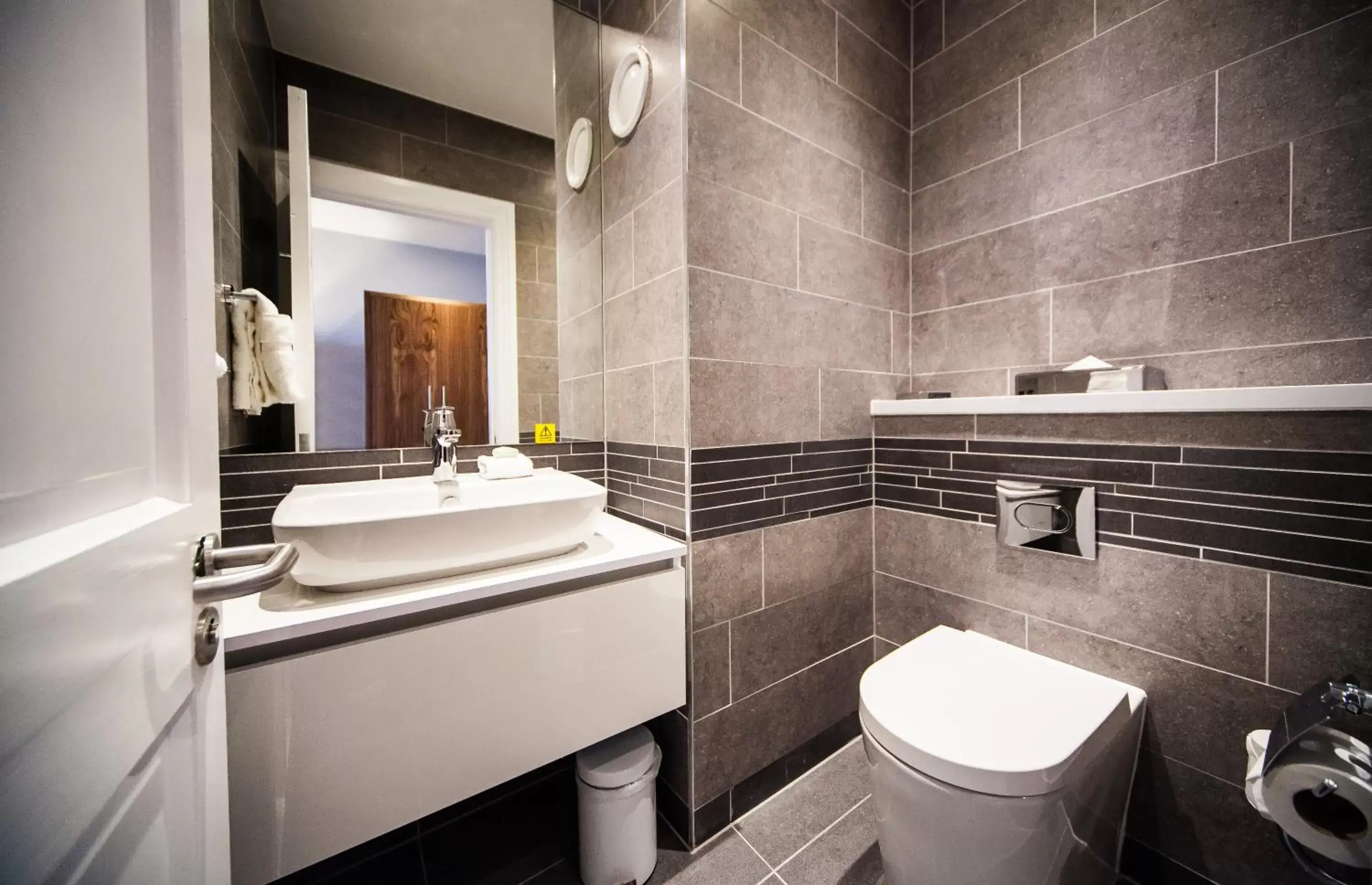 Bathroom in Crowne Plaza Leeds, an IHG Hotel