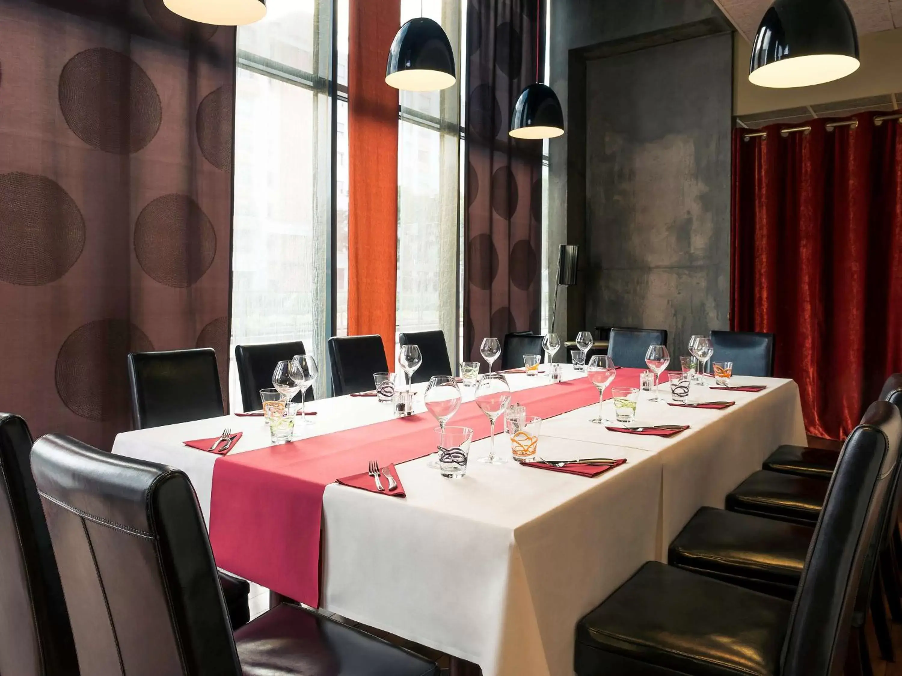 Restaurant/places to eat in Mercure Lyon Centre - Gare Part Dieu