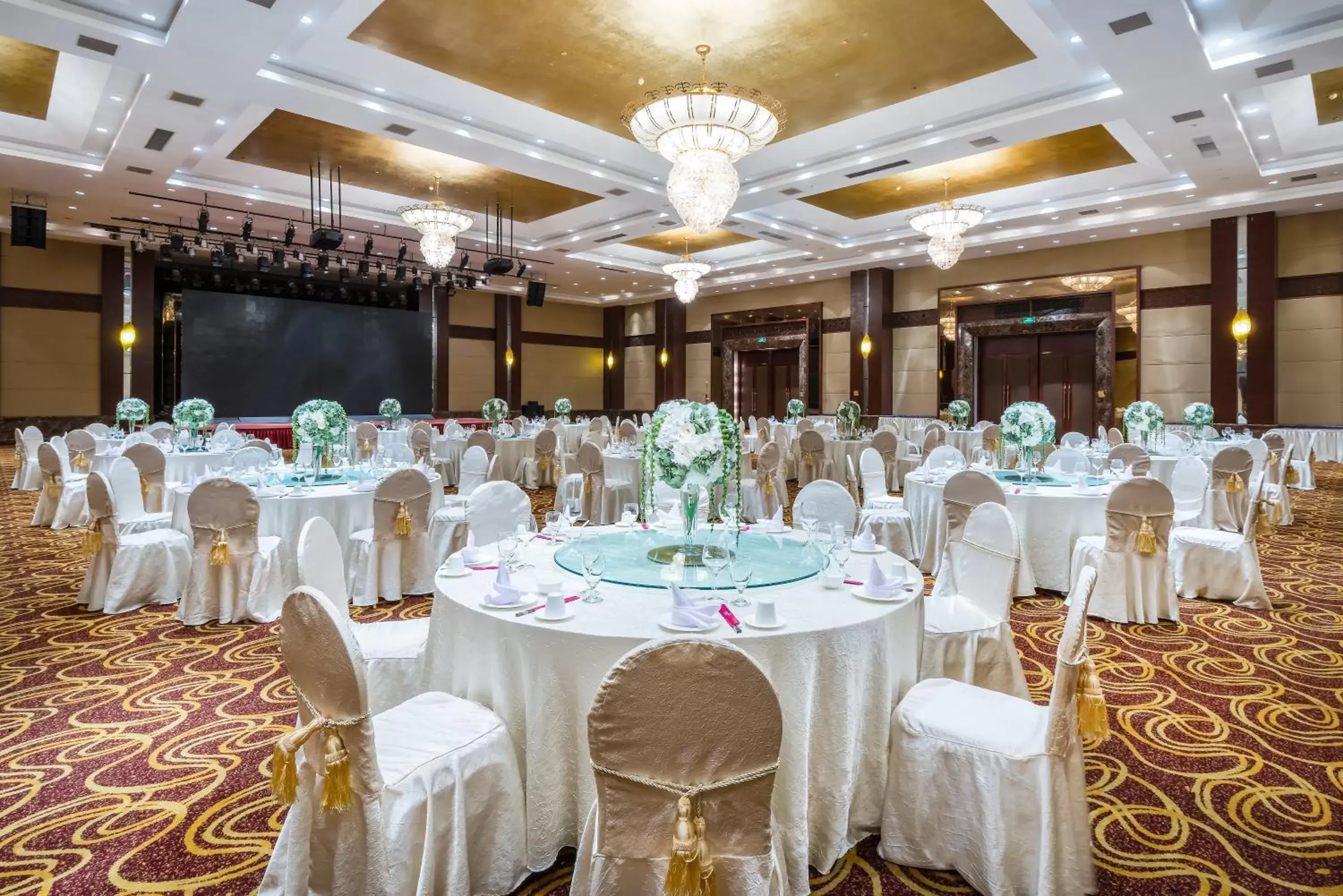 Banquet/Function facilities, Banquet Facilities in Crowne Plaza Yantai Sea View, an IHG Hotel