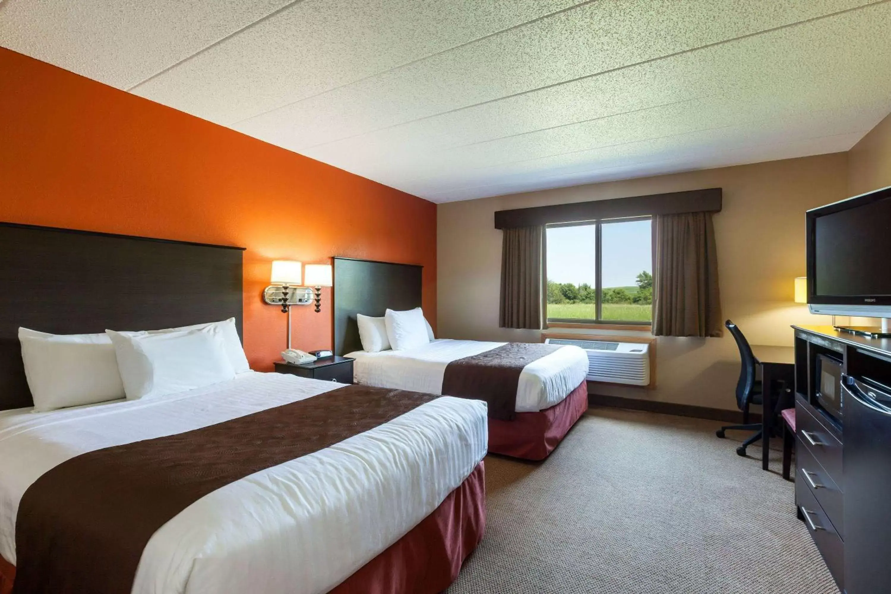 Photo of the whole room, Bed in AmericInn by Wyndham Algona