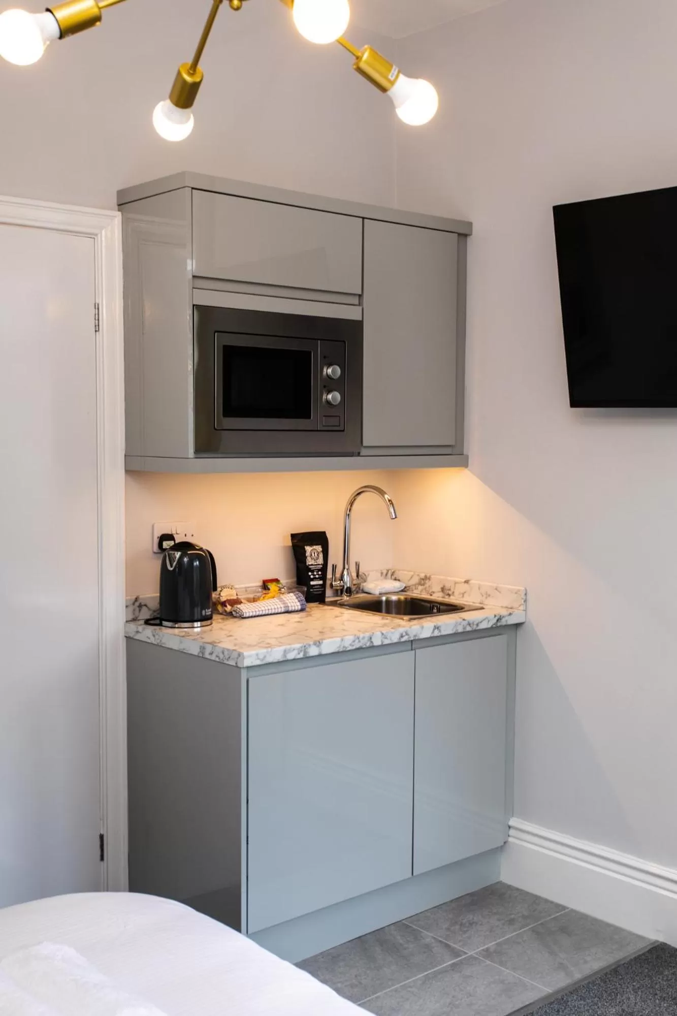 Coffee/tea facilities in Stay Coastal