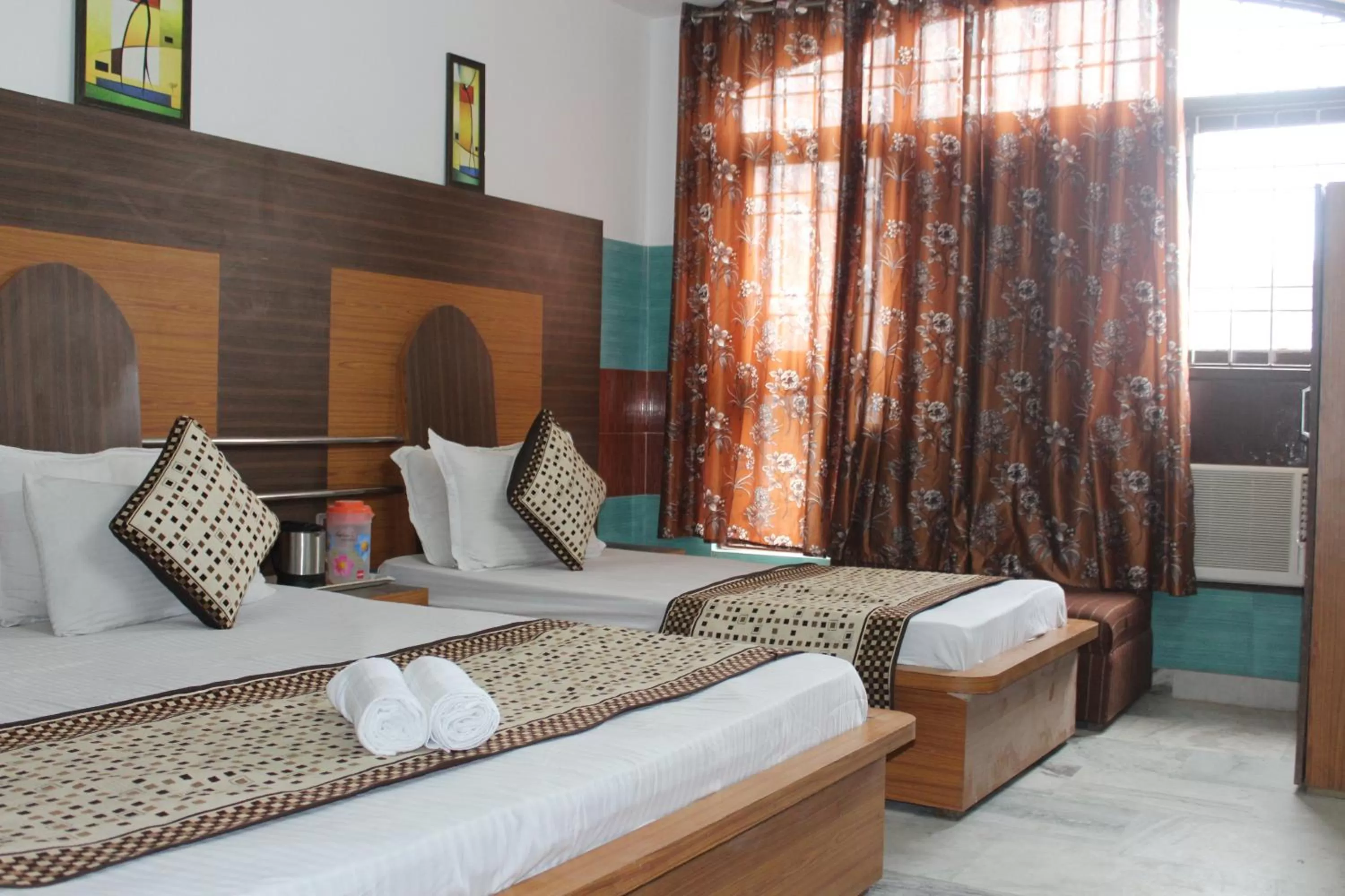 Bedroom in Trimrooms @ Katra Railway Station