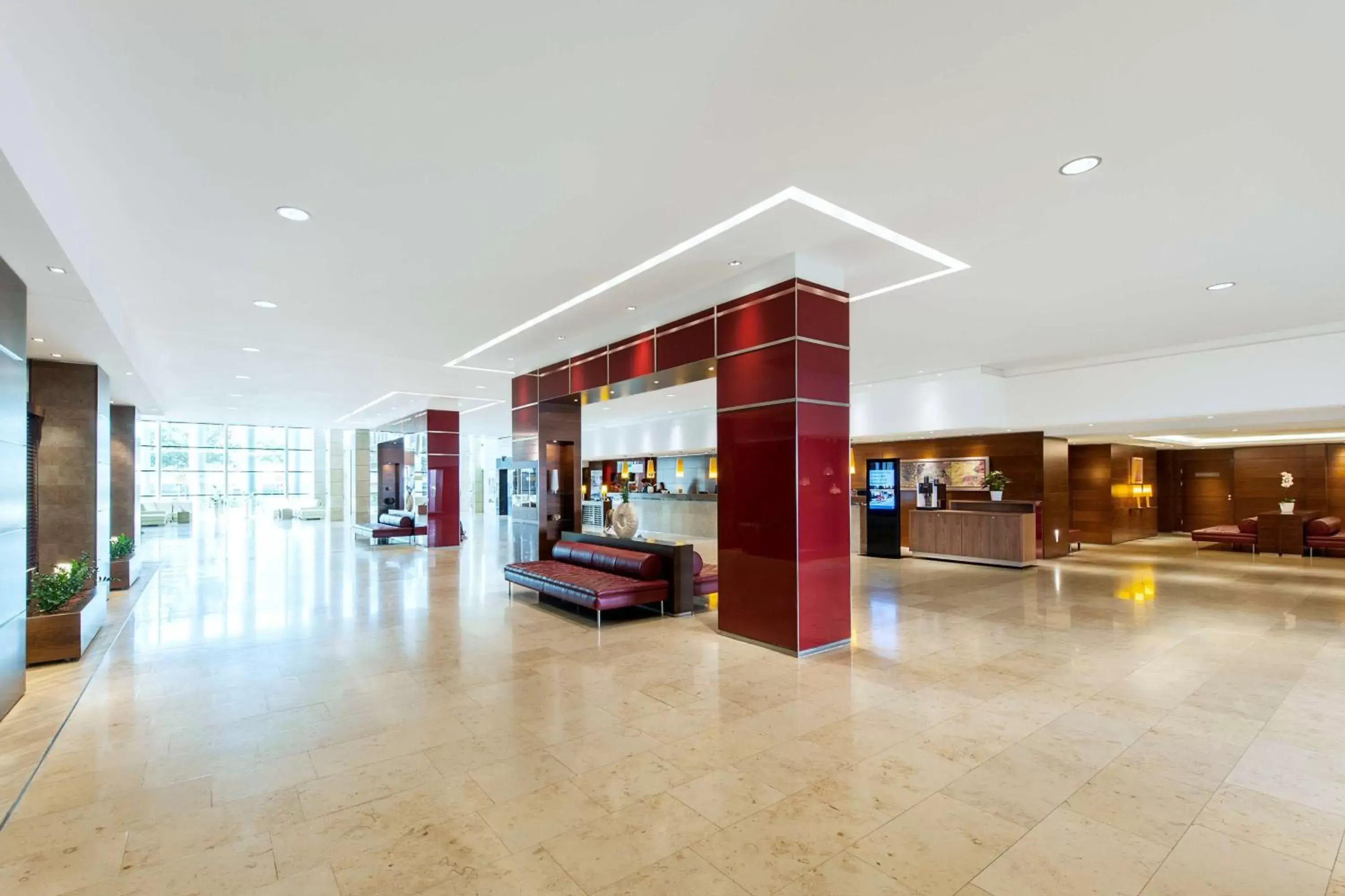 Lobby or reception in NH Vienna Airport Conference Center