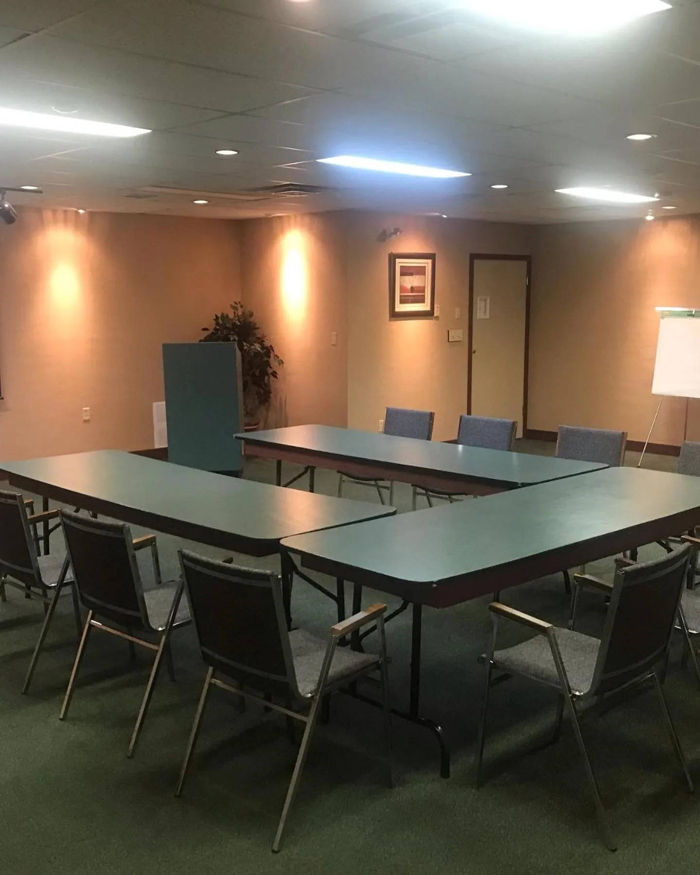 Business facilities in Airport Inn