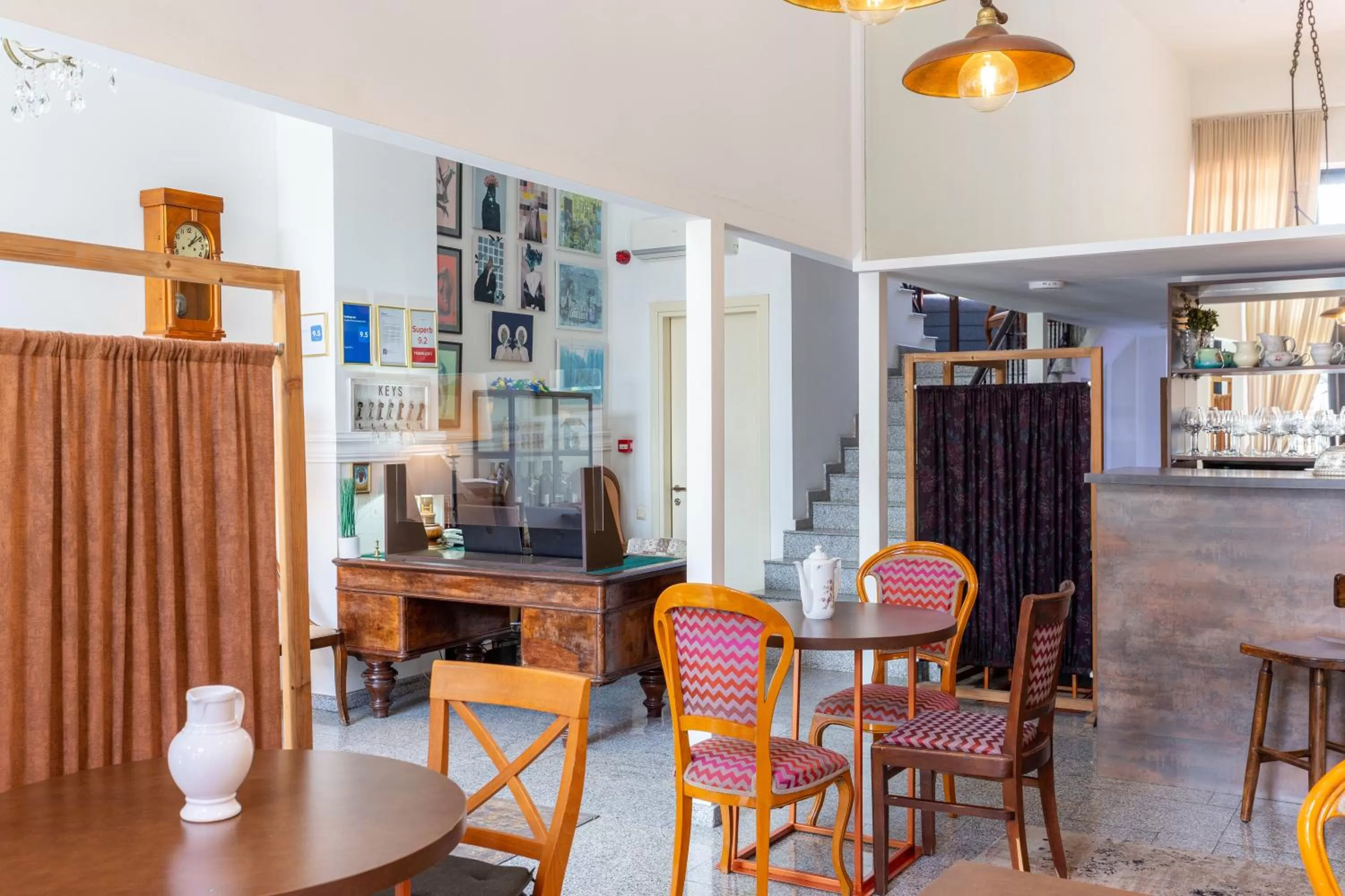 Lobby or reception in Hotel N16