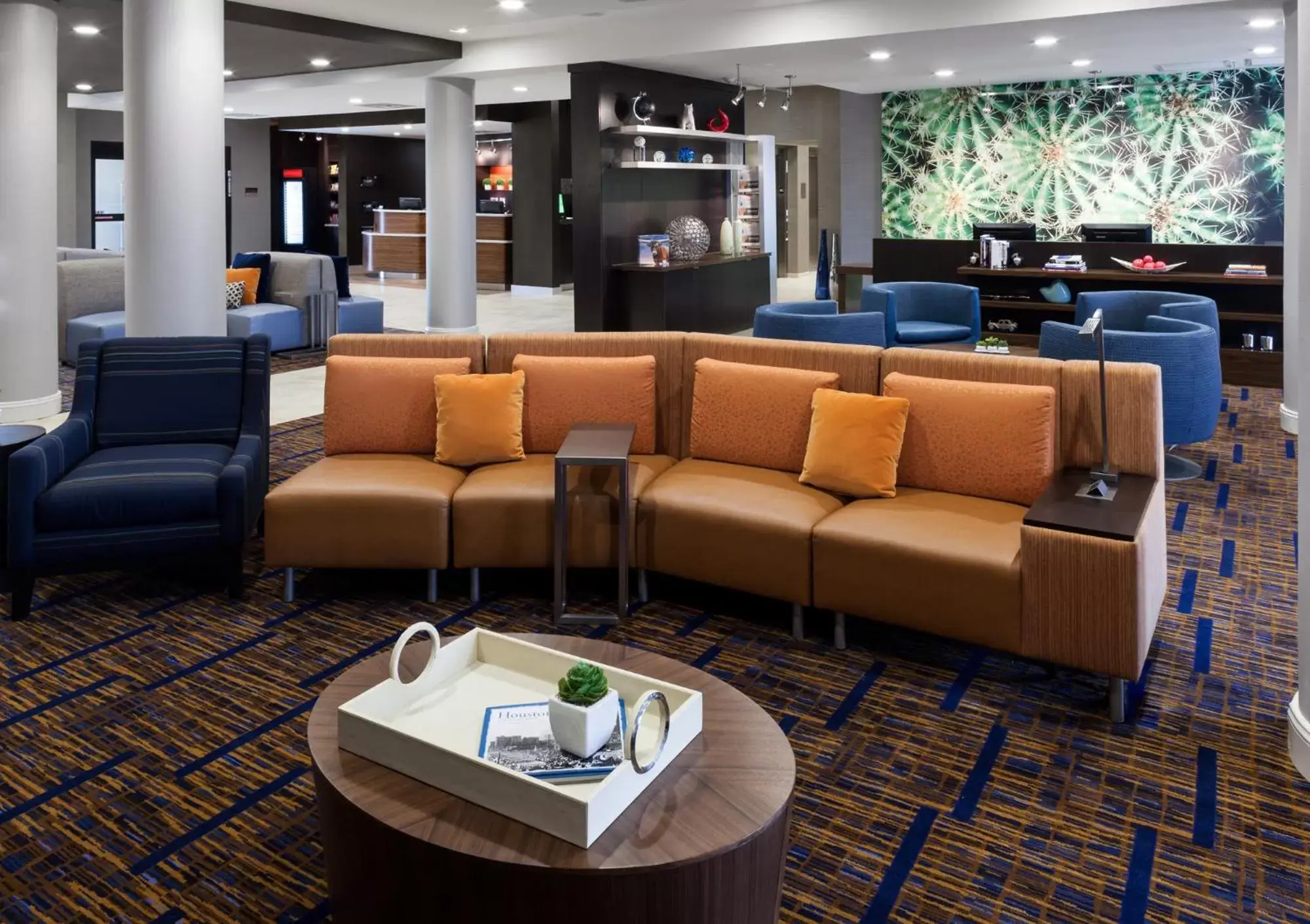 Lobby or reception in Courtyard by Marriott Houston North/Shenandoah