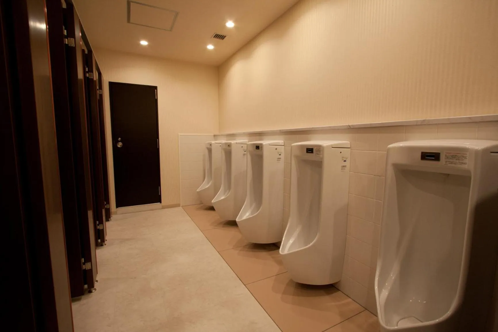 Toilet in HEARTS Capsule Hotel & Spa Nakasu -Male only-