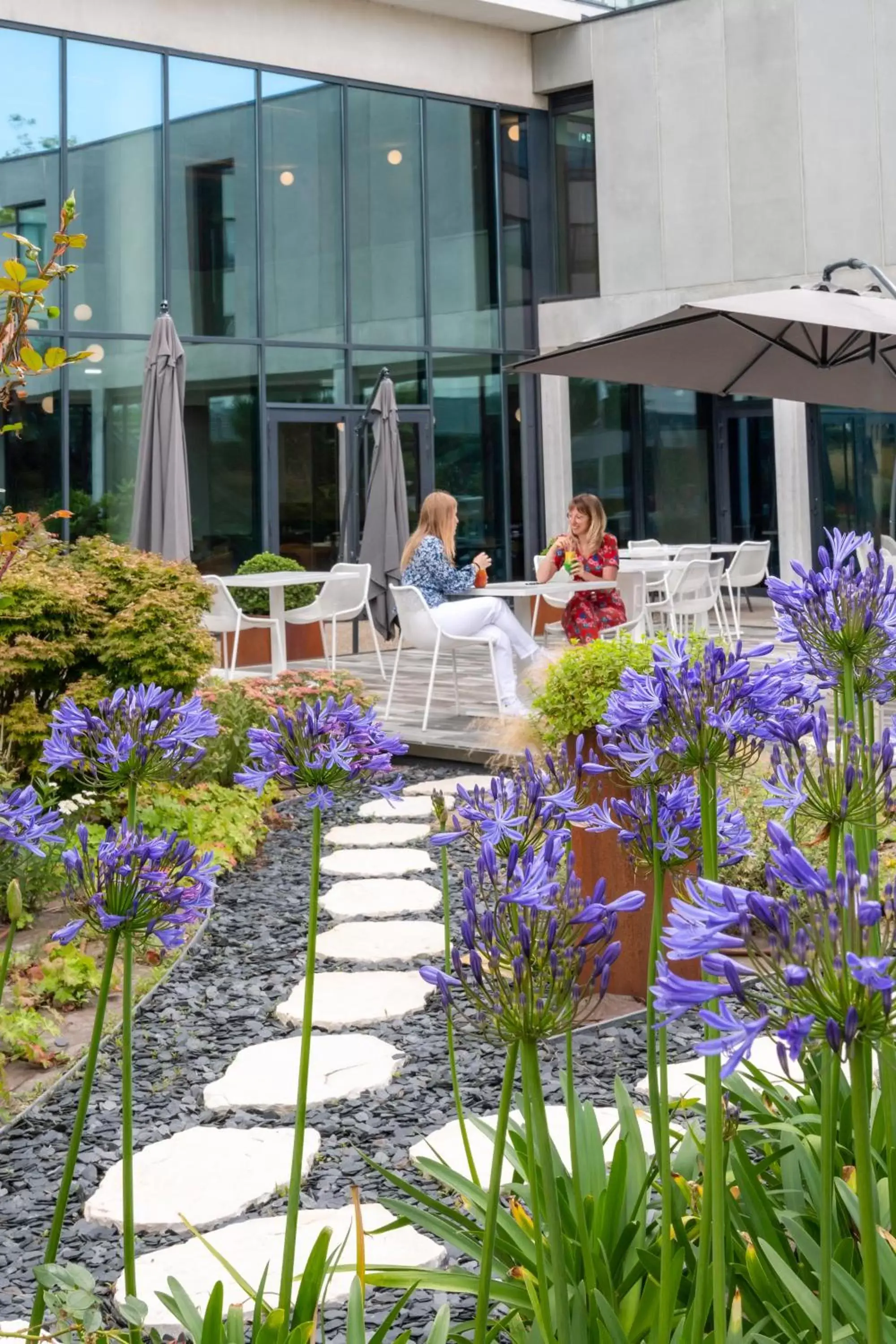 Patio in Novotel Le Havre Centre Gare