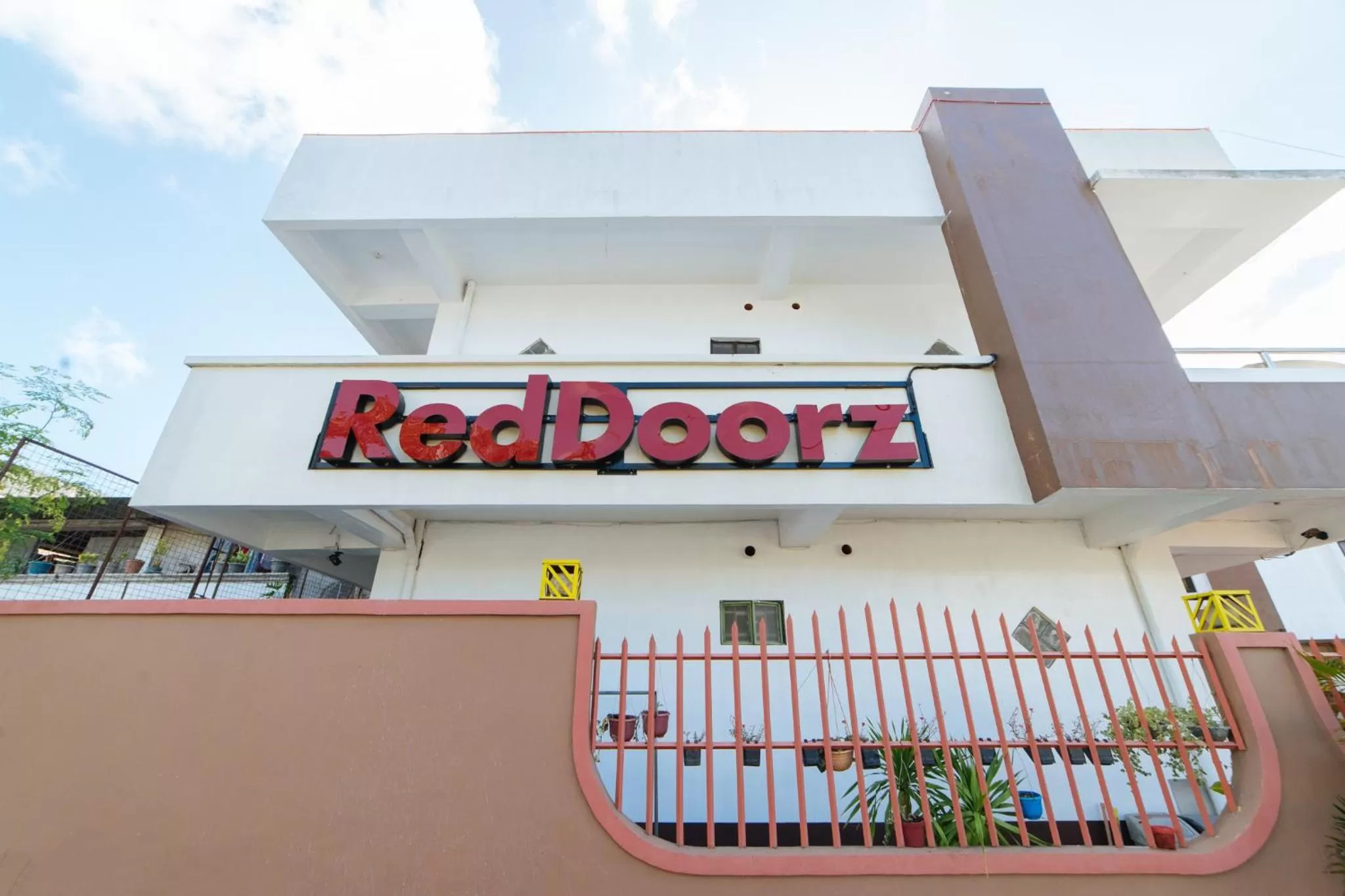 Property building in RedDoorz at Pag Asa Rawis Legazpi