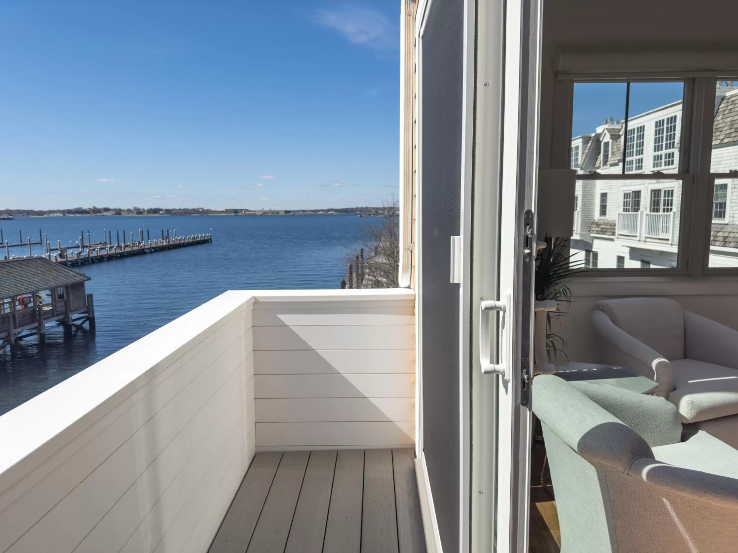 Balcony/Terrace in Harborside Inn