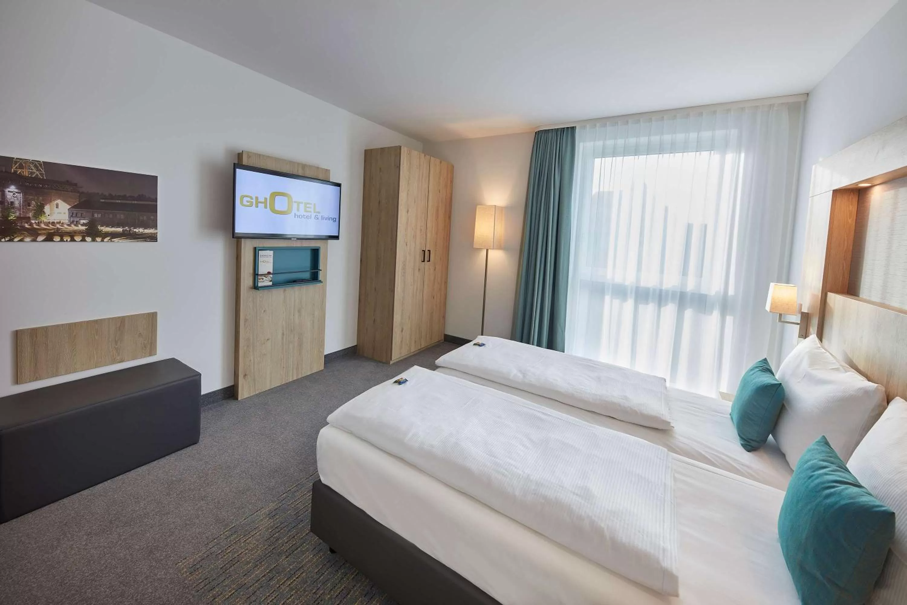Twin Room - Disability Access in GHOTEL hotel & living Bochum