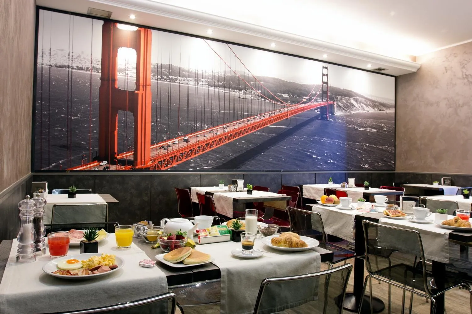 Restaurant/places to eat in Hotel San Francisco