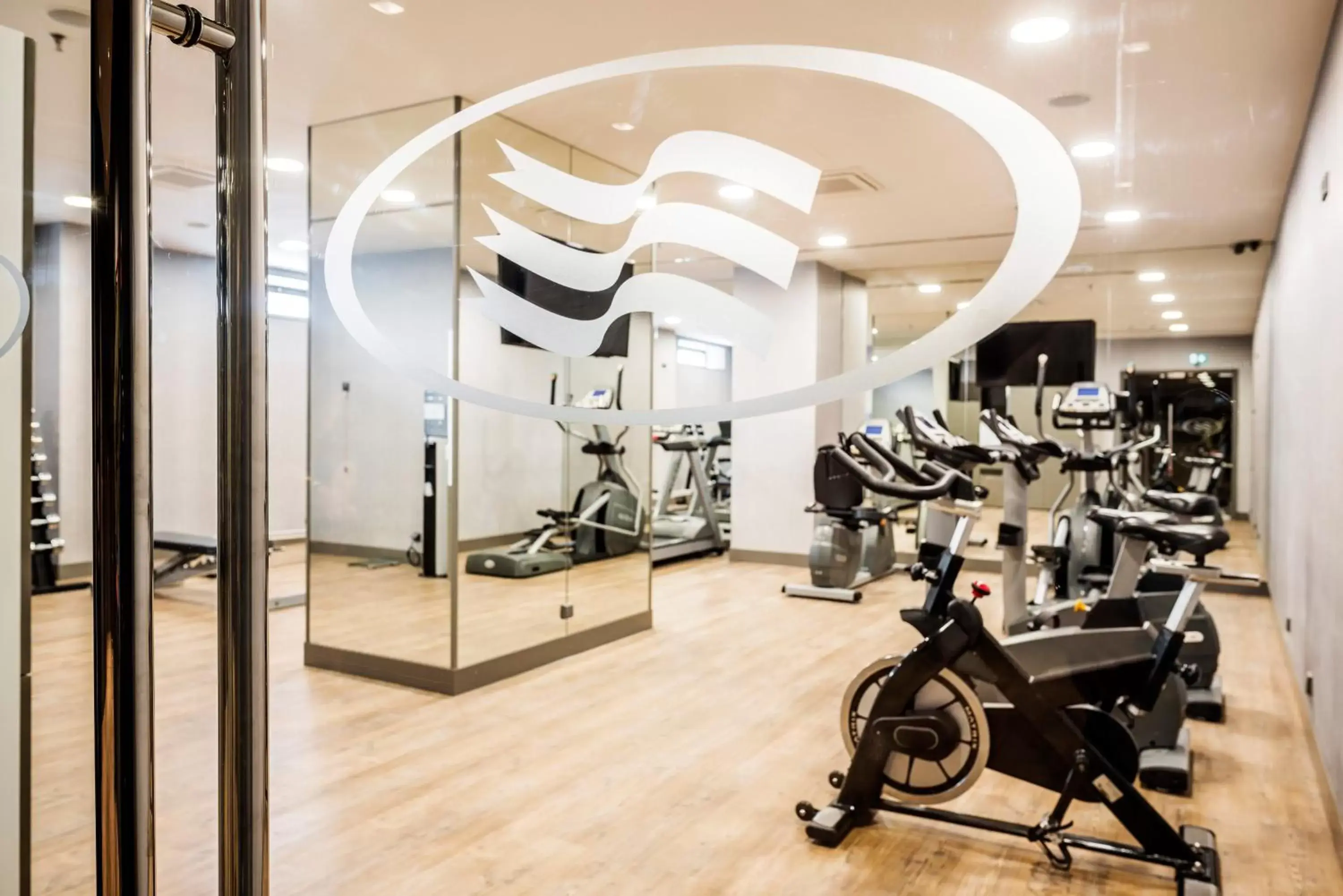 Fitness centre/facilities in Crowne Plaza Porto by IHG Fitness centre/facilities in Crowne Plaza Porto by IHG