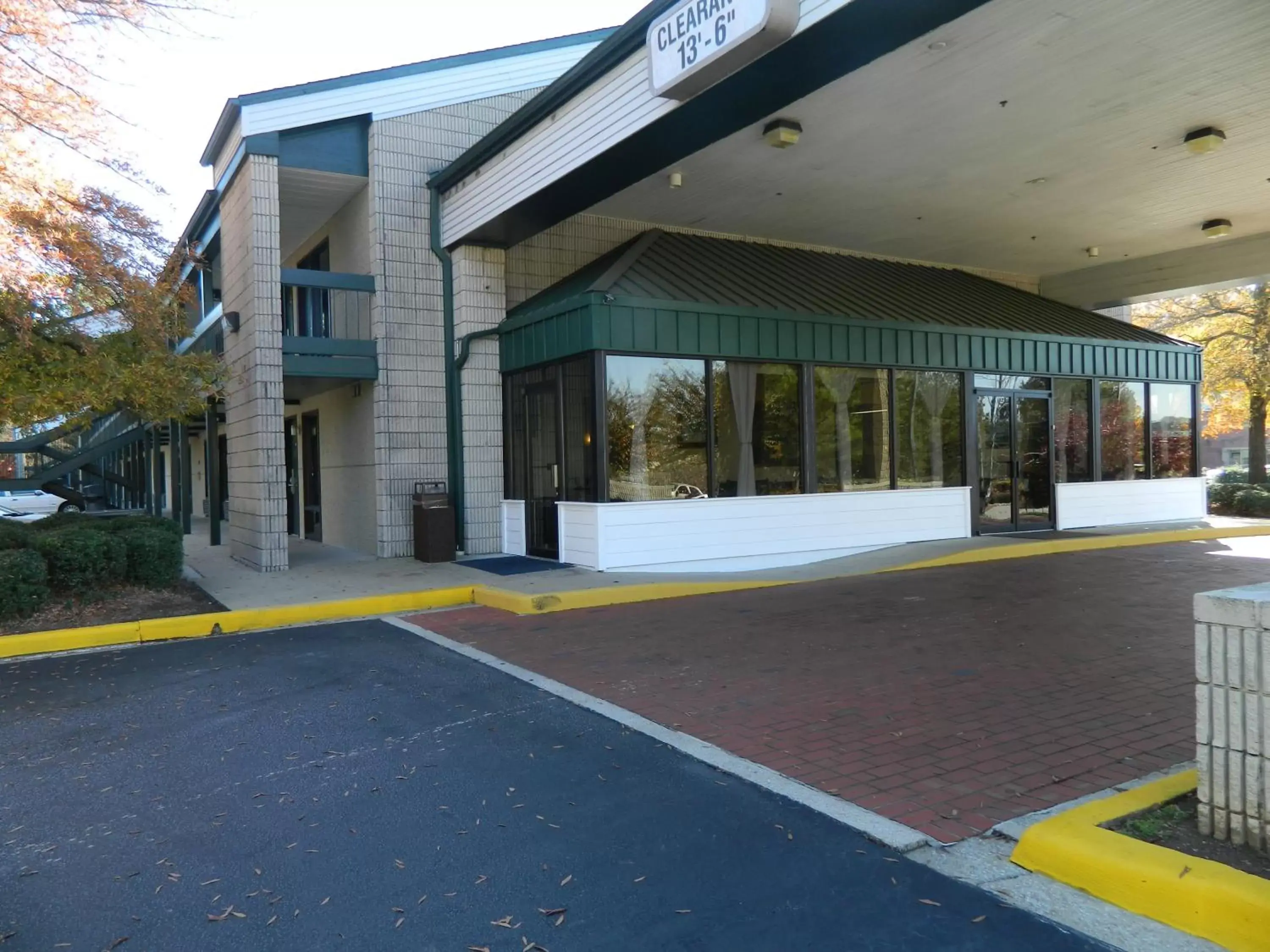 Facade/entrance in Days Inn by Wyndham Hoover Birmingham