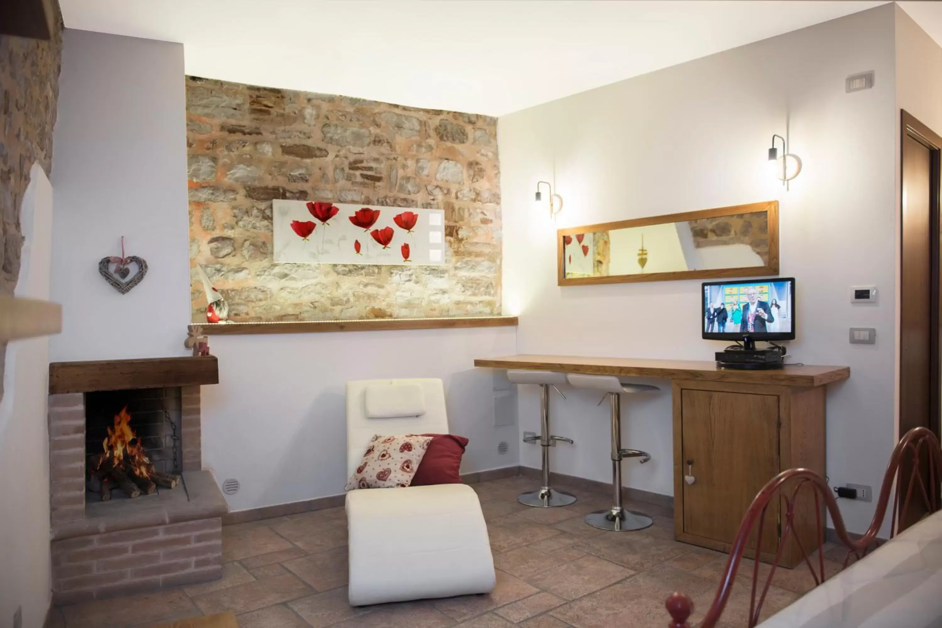 Photo of the whole room, TV/Entertainment Center in La Residenza Dei Cappuccini