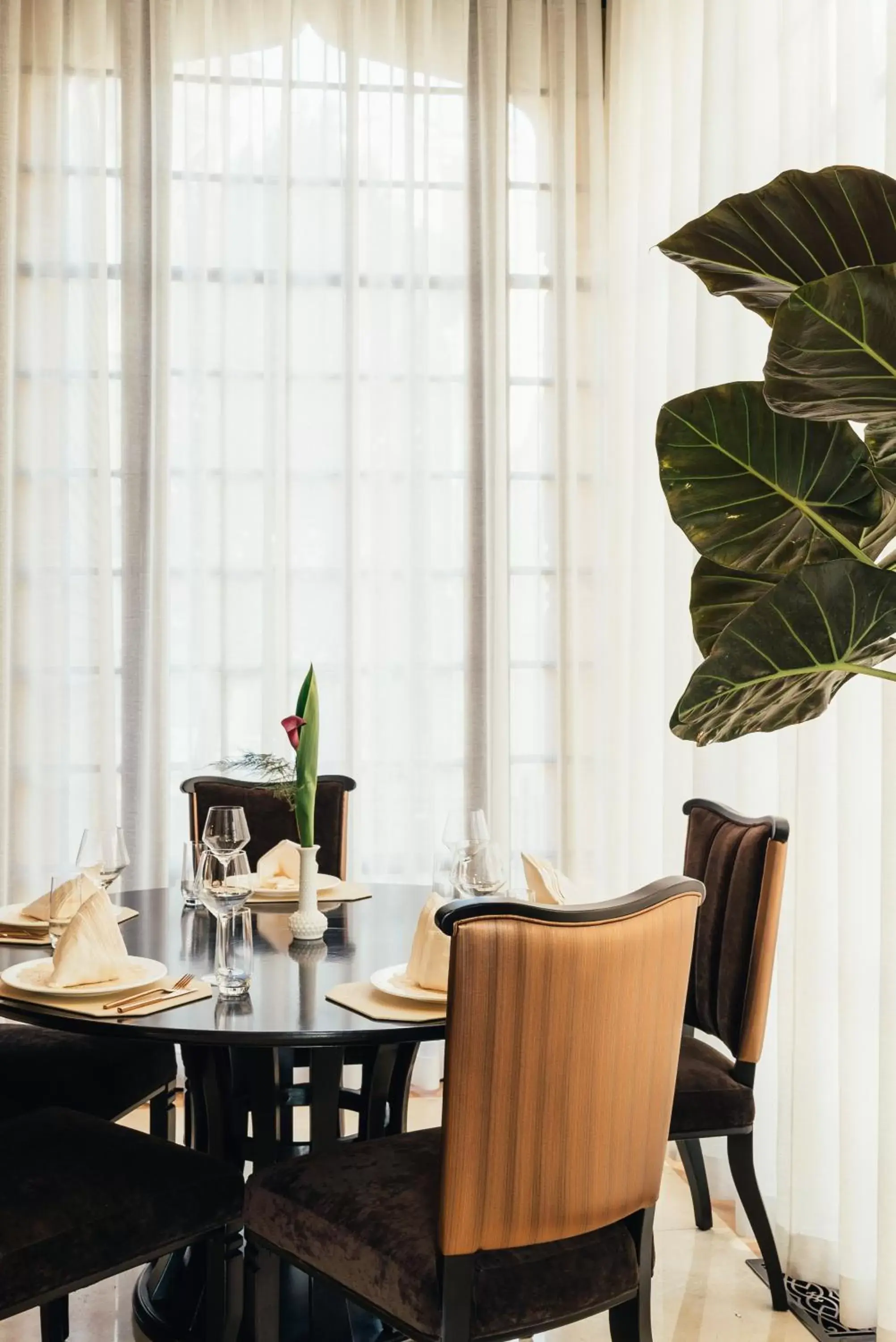Restaurant/places to eat in Neighbourgood Sutter Mansion Restaurant/places to eat in Neighbourgood Sutter Mansion