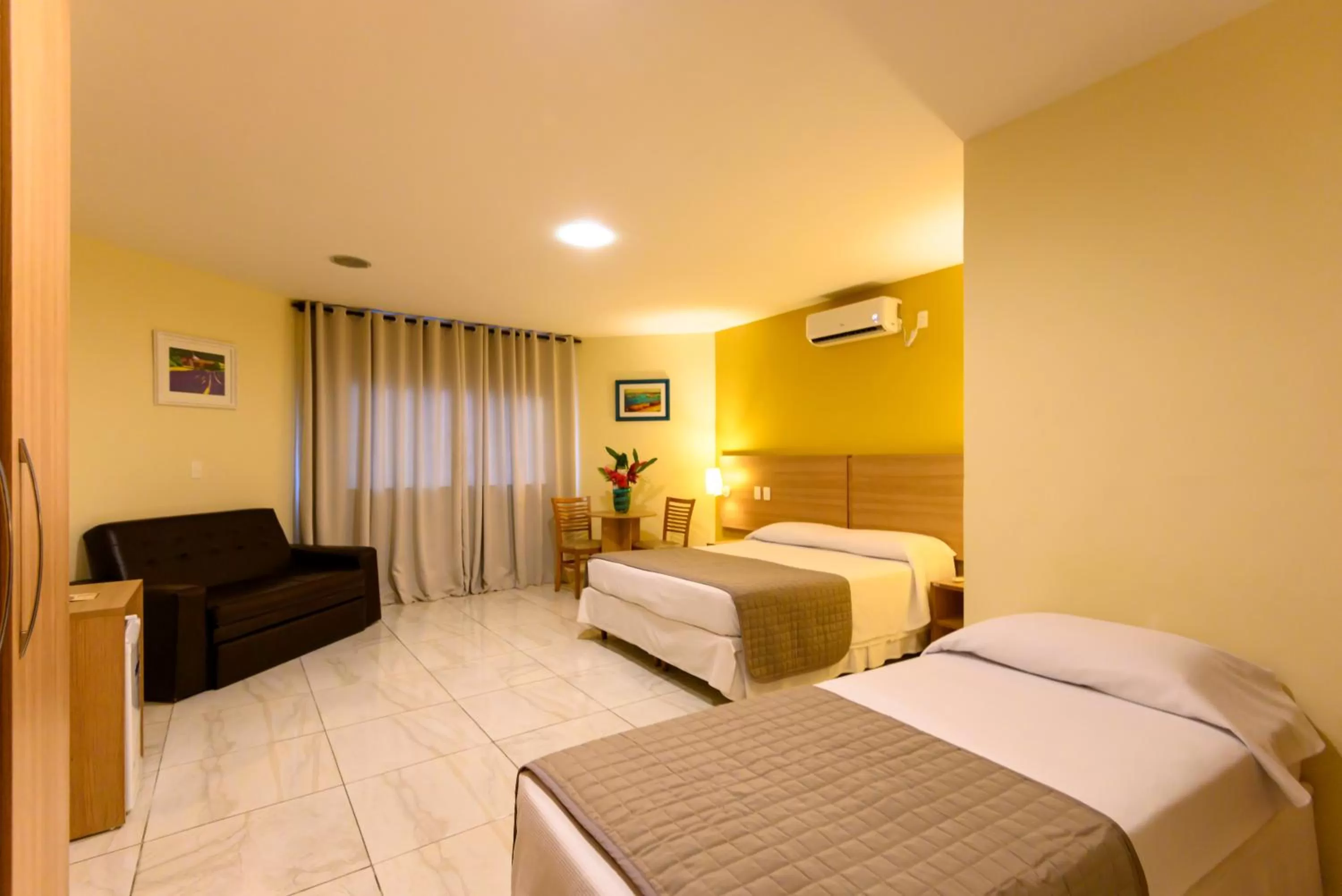 Photo of the whole room, Bed in Rede Andrade Comfort