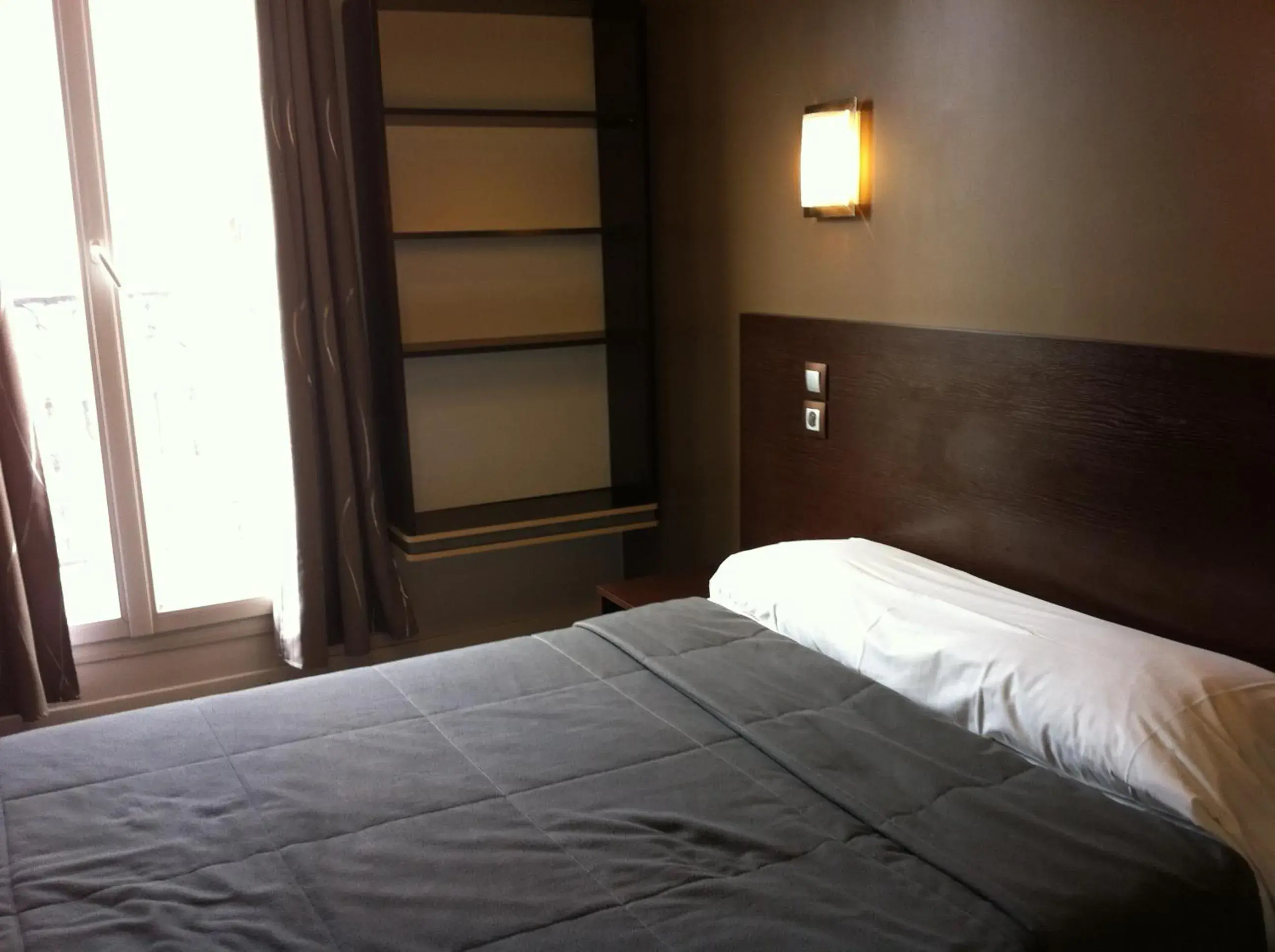 Bedroom, Bed in Grand Hôtel Magenta