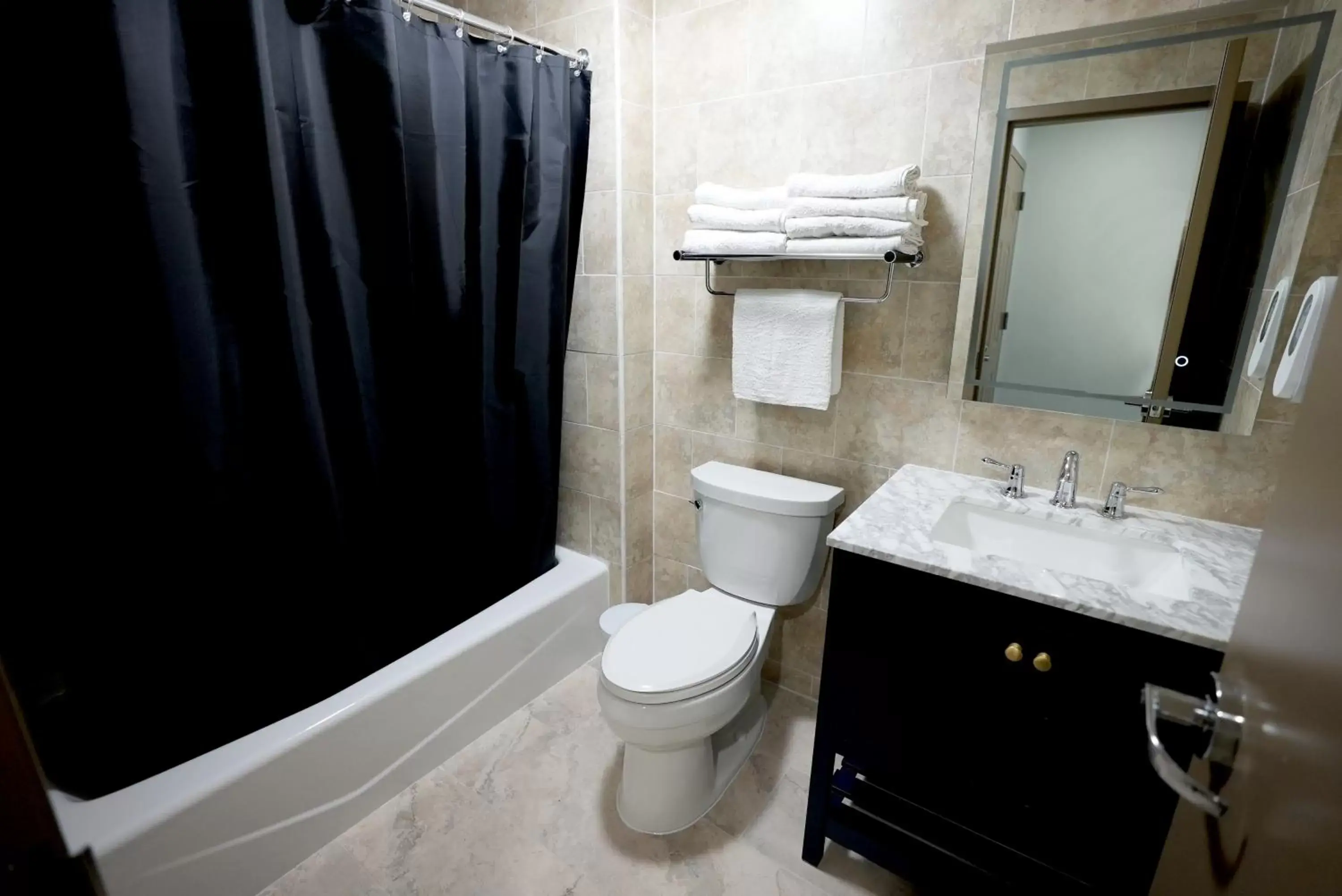 Bathroom in Hotel Liberty Inn & Suites-JFK Airport- La Guardia Airport