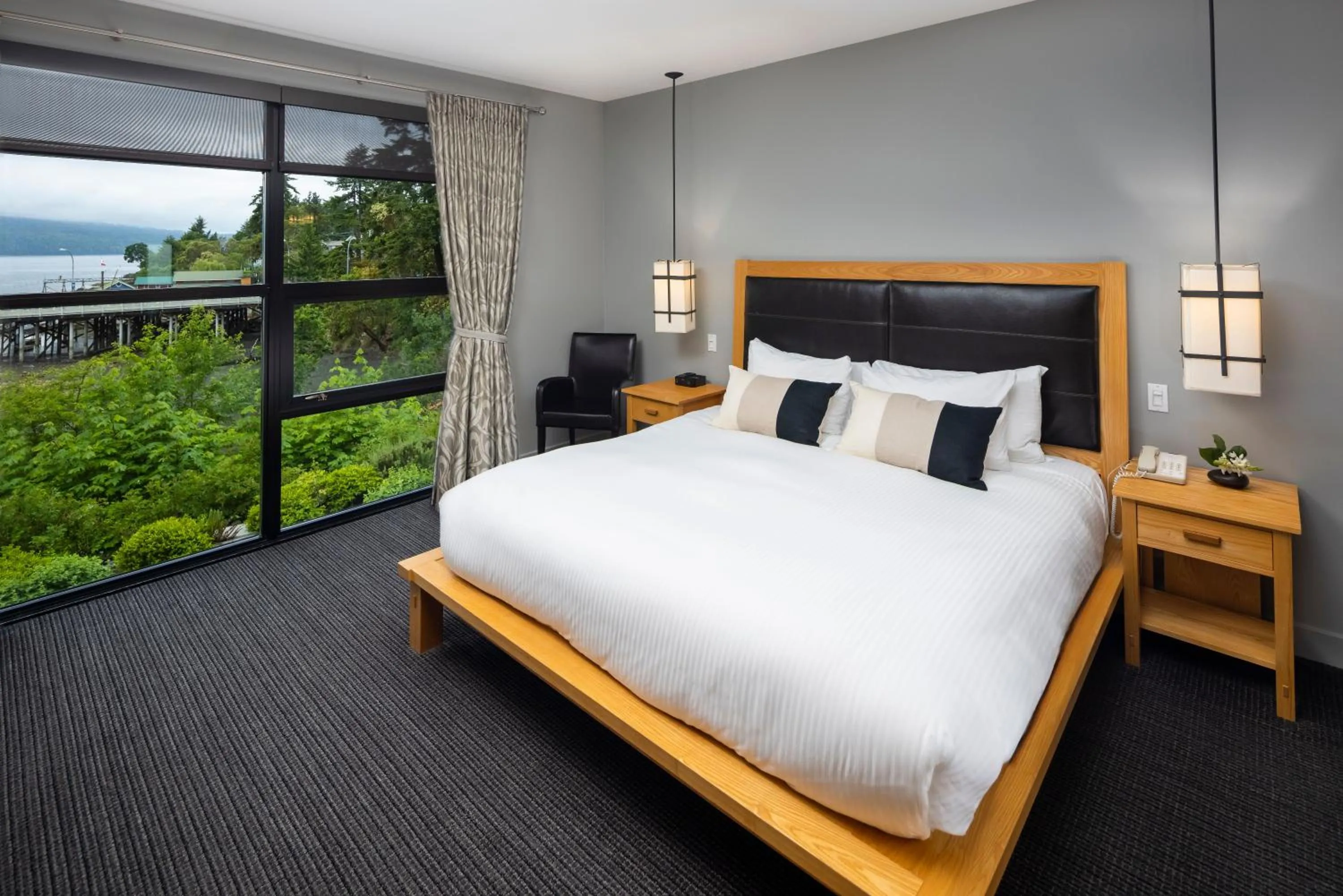 Bed in Brentwood Bay Resort & Spa