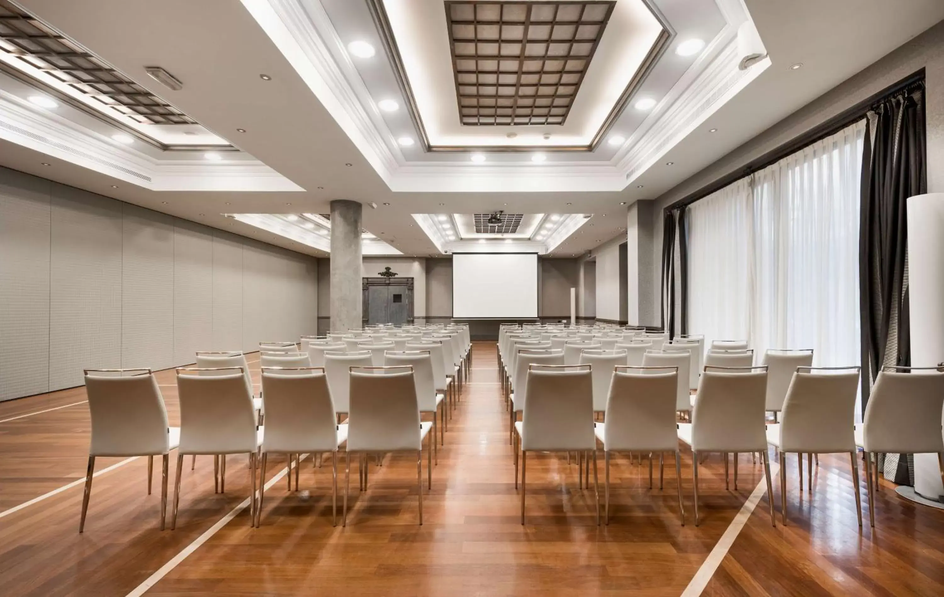Meeting/conference room in NH Collection Vigo