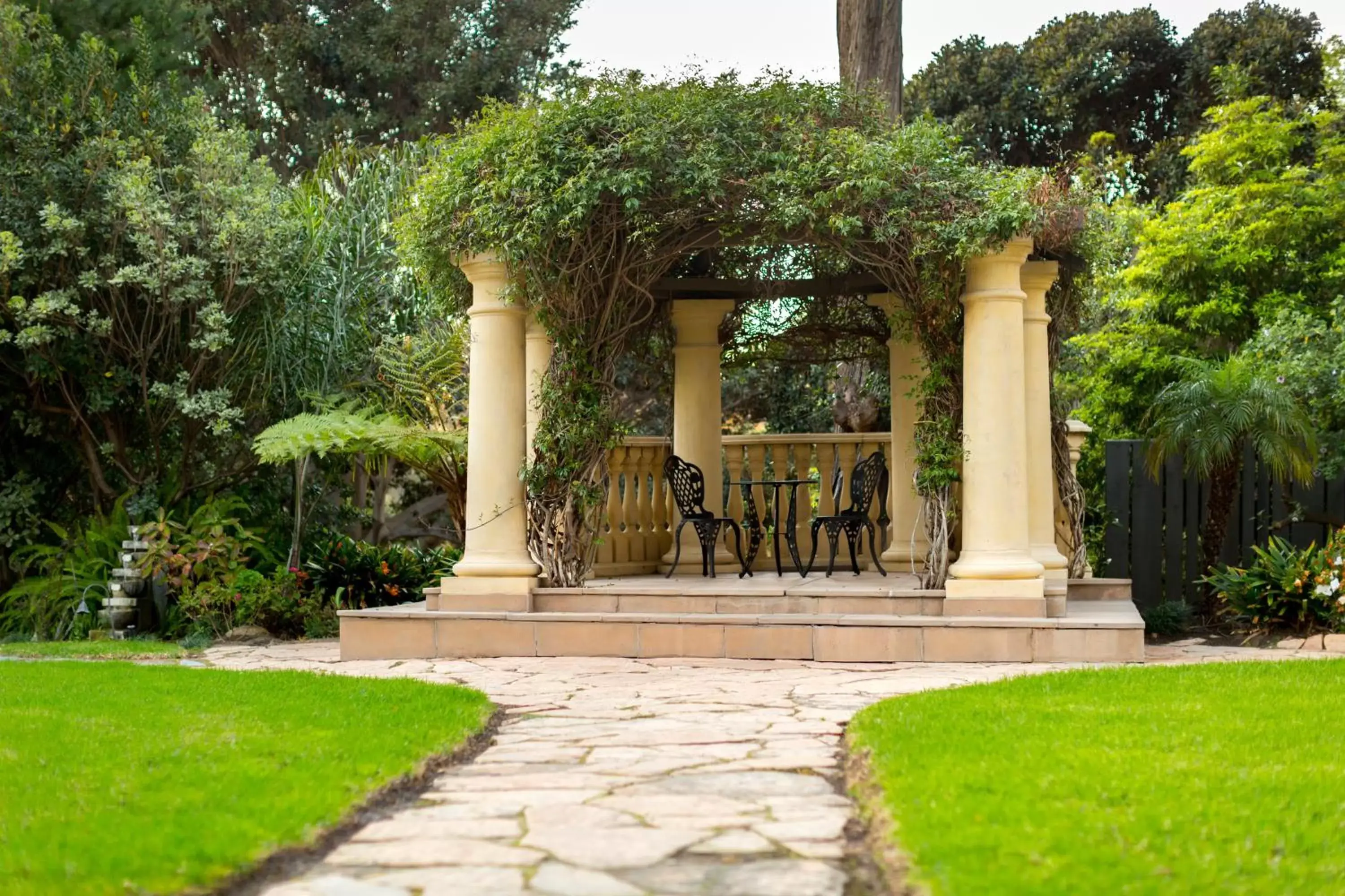 Garden in The Pierpont Inn