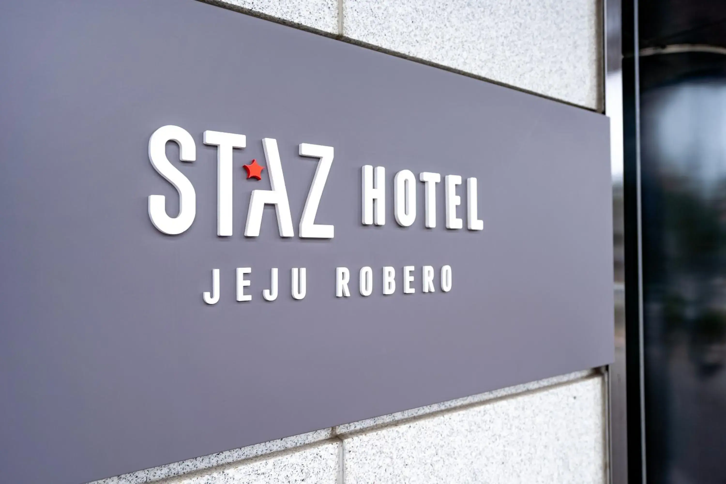 Property building in Staz Hotel Jeju Robero