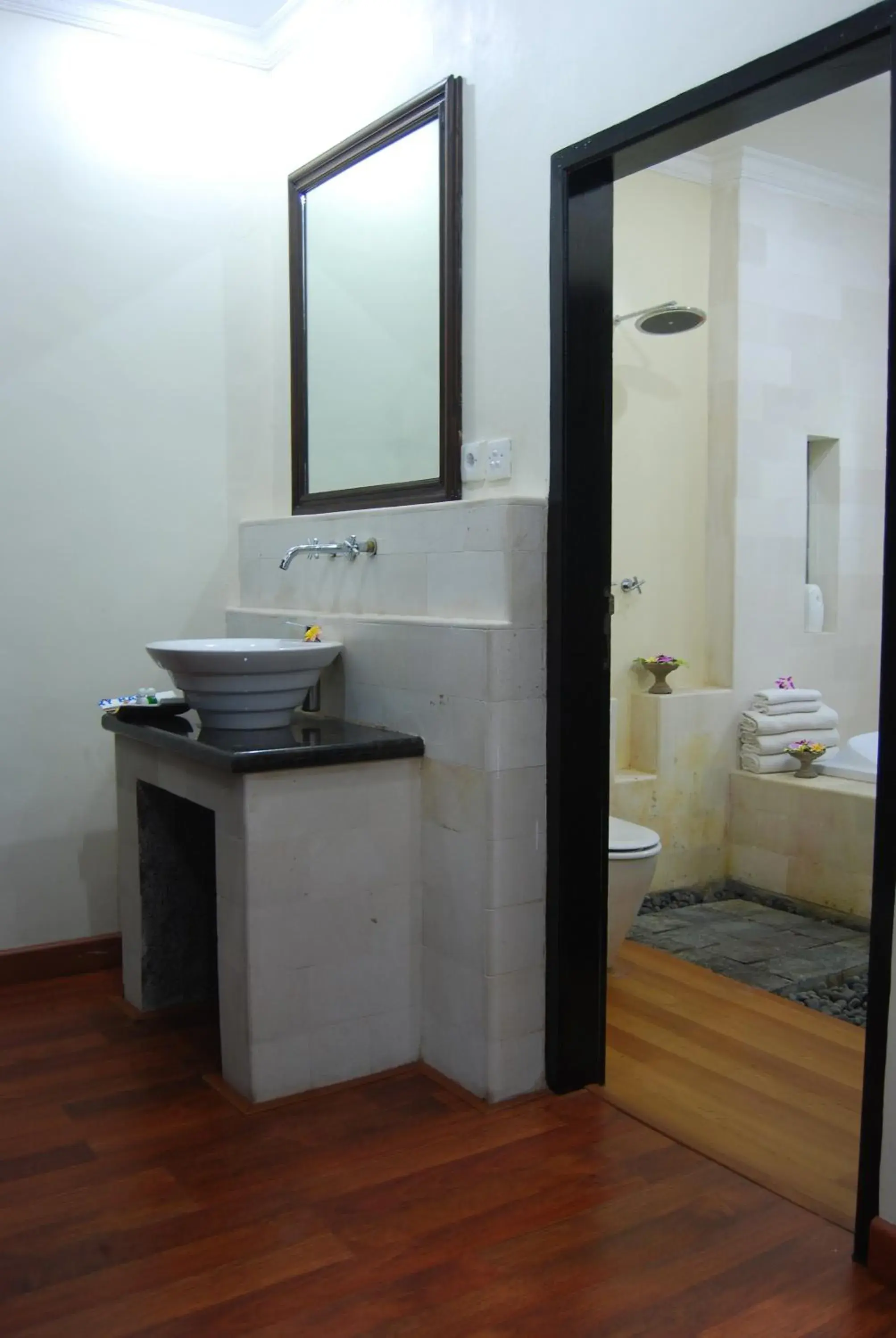 Bathroom in Puri Gopa Hotel