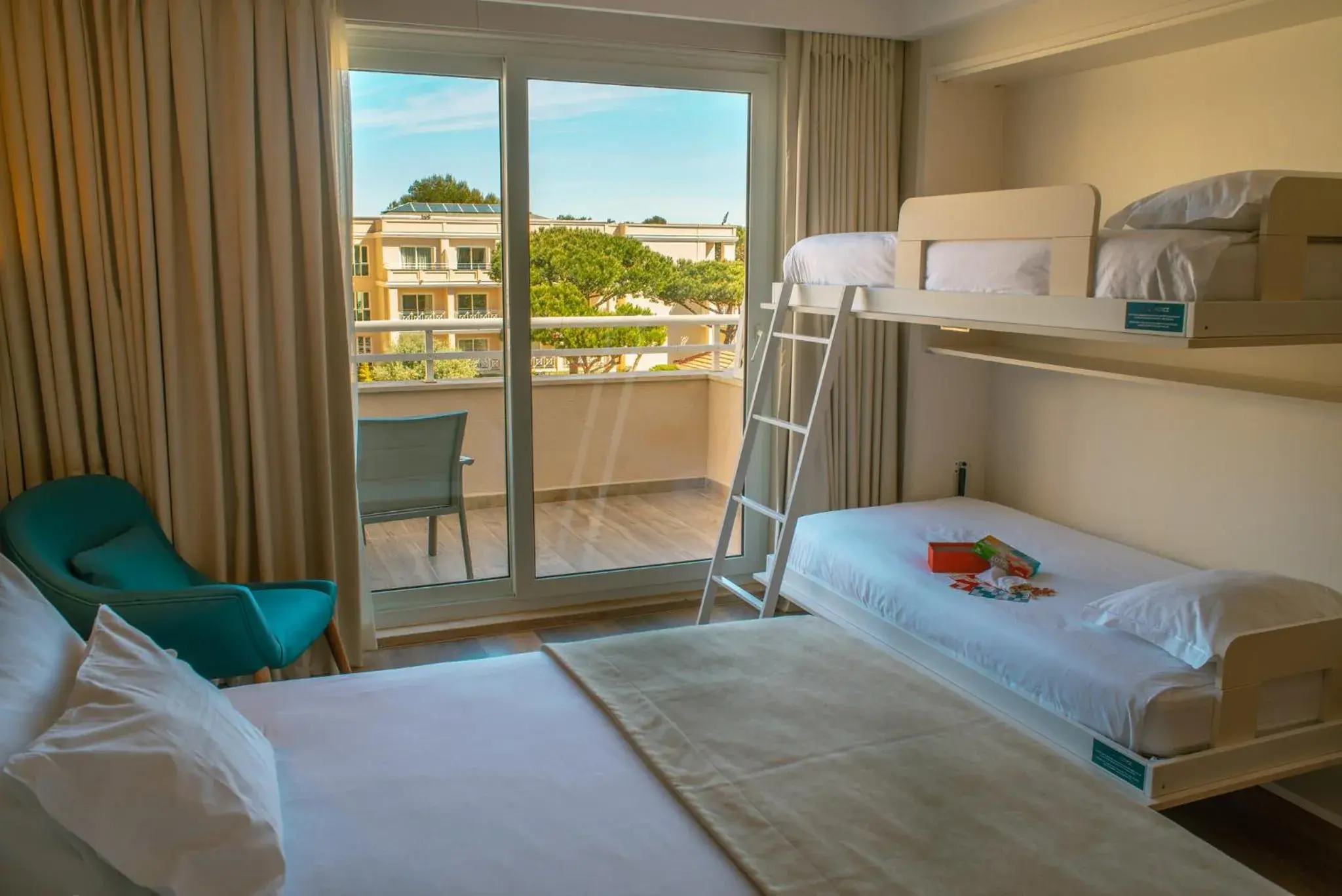 bunk bed in Onyria Quinta da Marinha Hotel