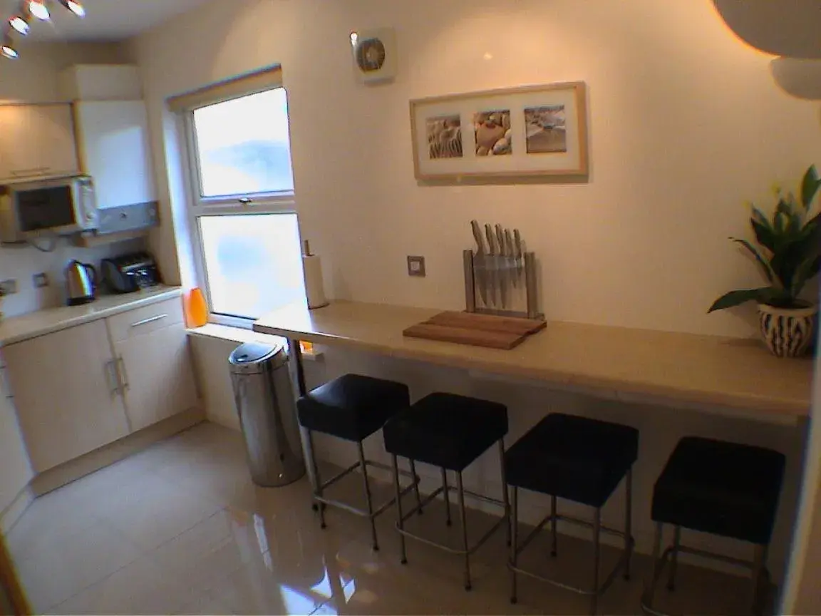 Dining Area in Earle House Serviced Apartments