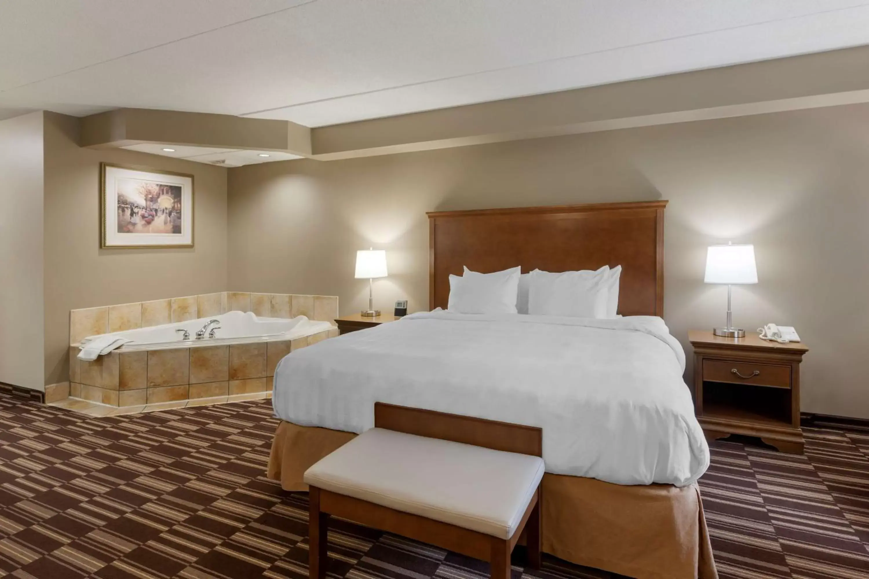 Bedroom, Bed in Best Western Plus Orillia Hotel