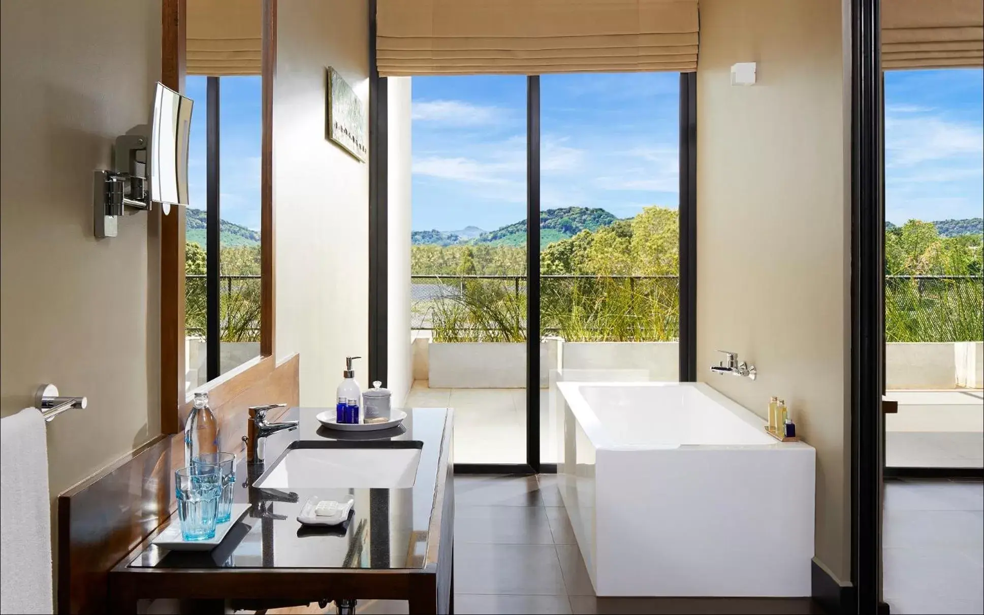 Bathroom in Jetwing Lake Bathroom in Jetwing Lake