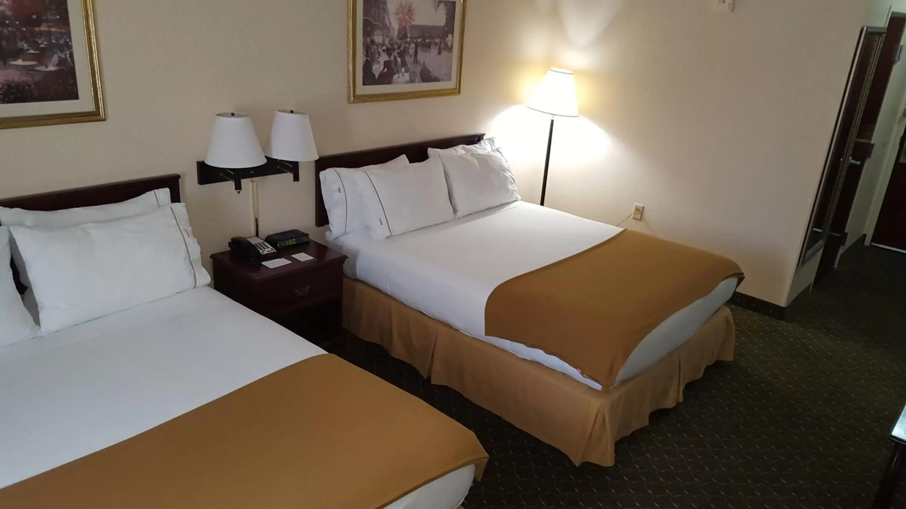 Photo of the whole room, Bed in Country Inn & Suites by Radisson, Fort Worth West l-30 NAS JRB