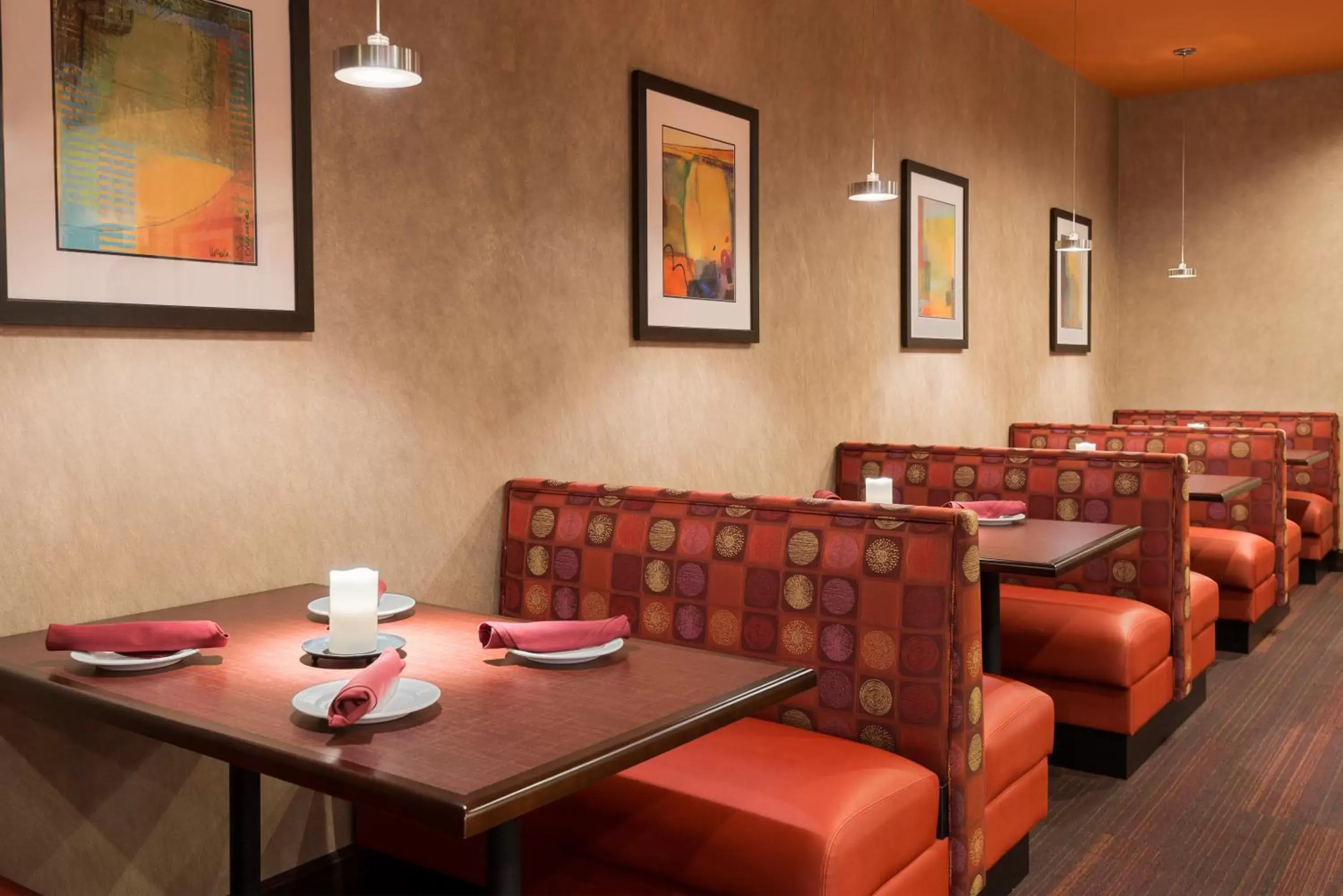 Restaurant/Places to Eat in Holiday Inn Knoxville West - Cedar Bluff, an IHG Hotel