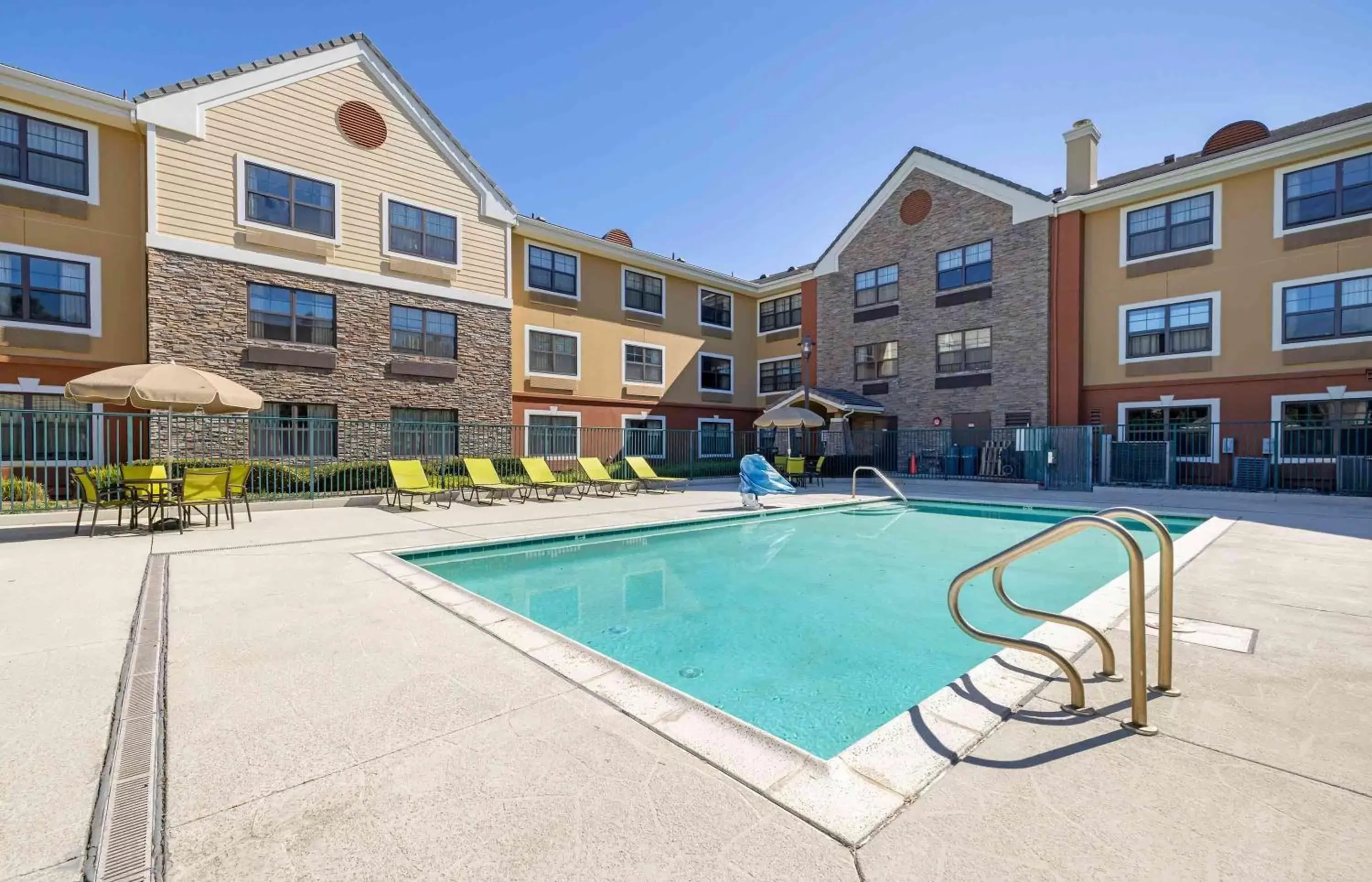 Pool view, Swimming Pool in Extended Stay America Suites - San Diego - Carlsbad Village by the Sea