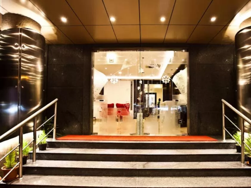 Facade/entrance in Mallige Residency