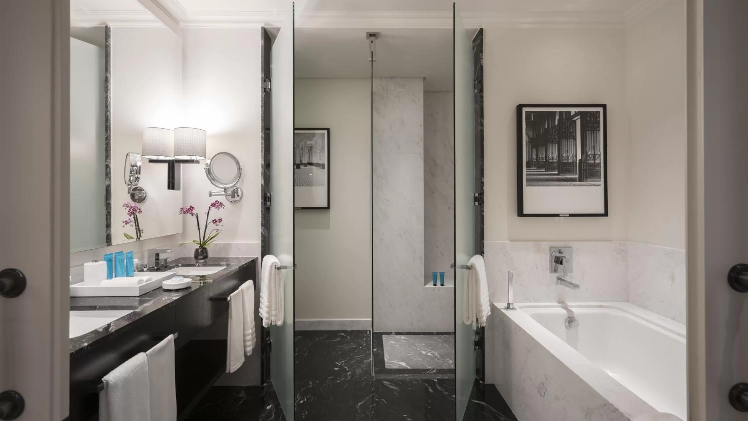 Deluxe Junior Suite in Palácio Tangará - an Oetker Collection Hotel