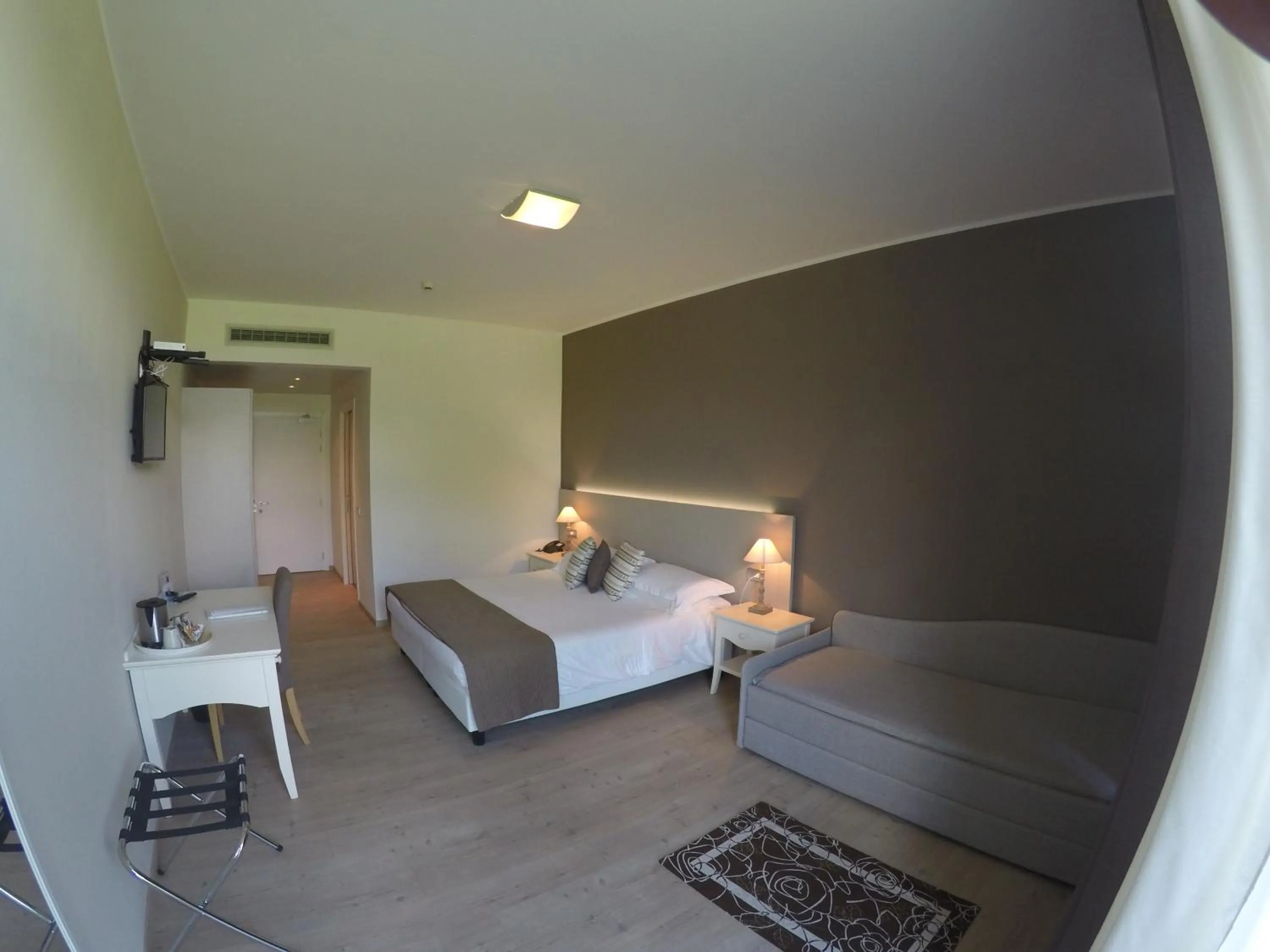 Photo of the whole room, Bed in Tullio Hotel