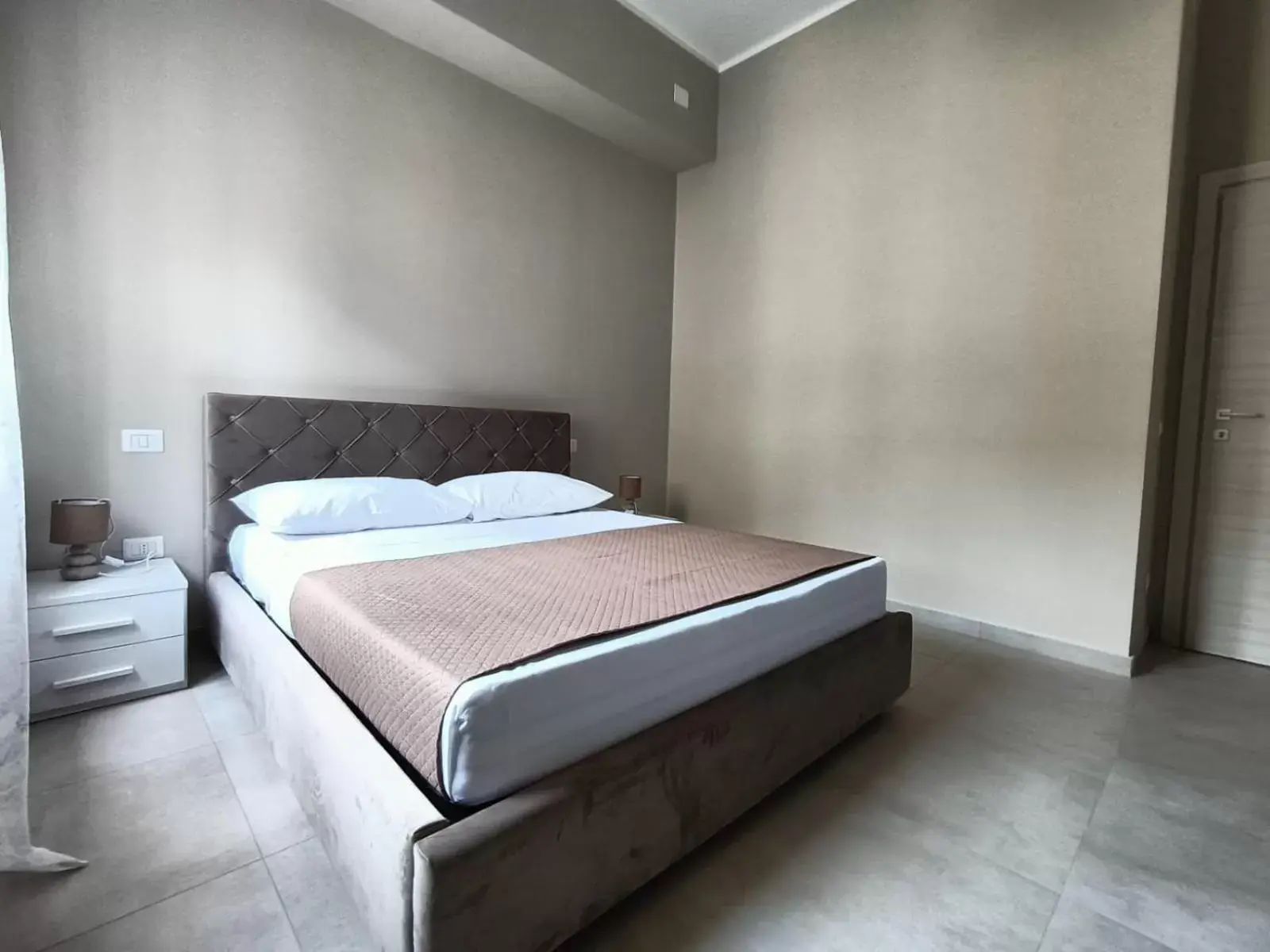 Large Double Room in B&B Al Centro Large Double Room in B&B Al Centro