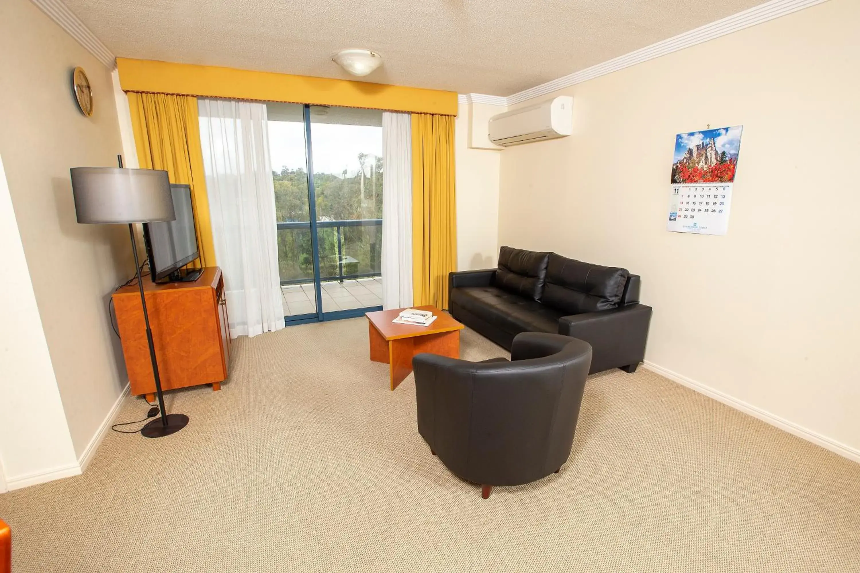 Family, Seating Area in Springwood Tower Apartment Hotel