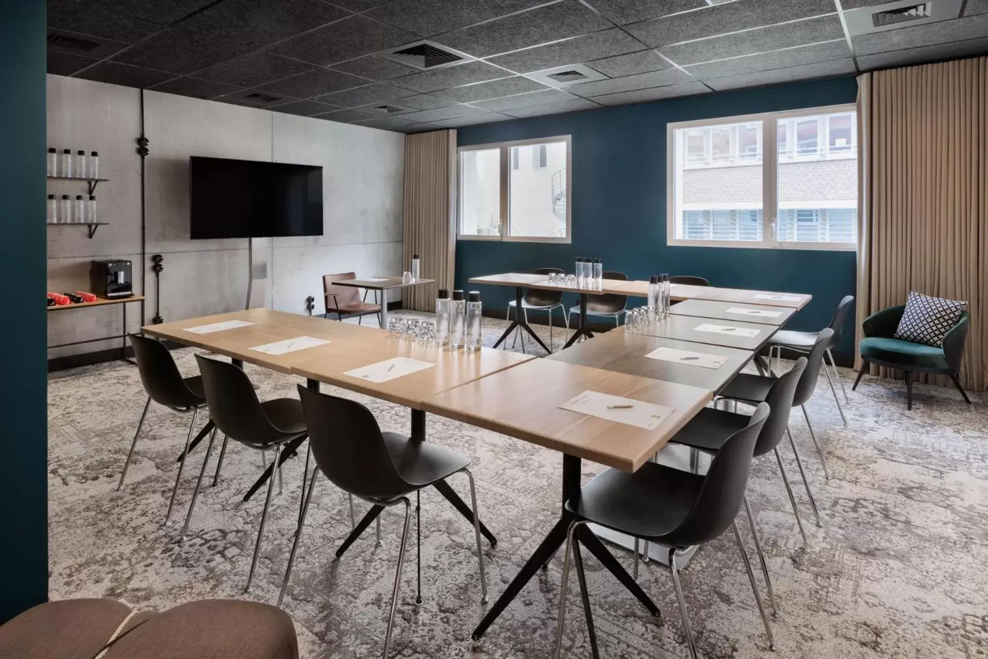 Meeting/conference room in ibis Styles Amiens Centre